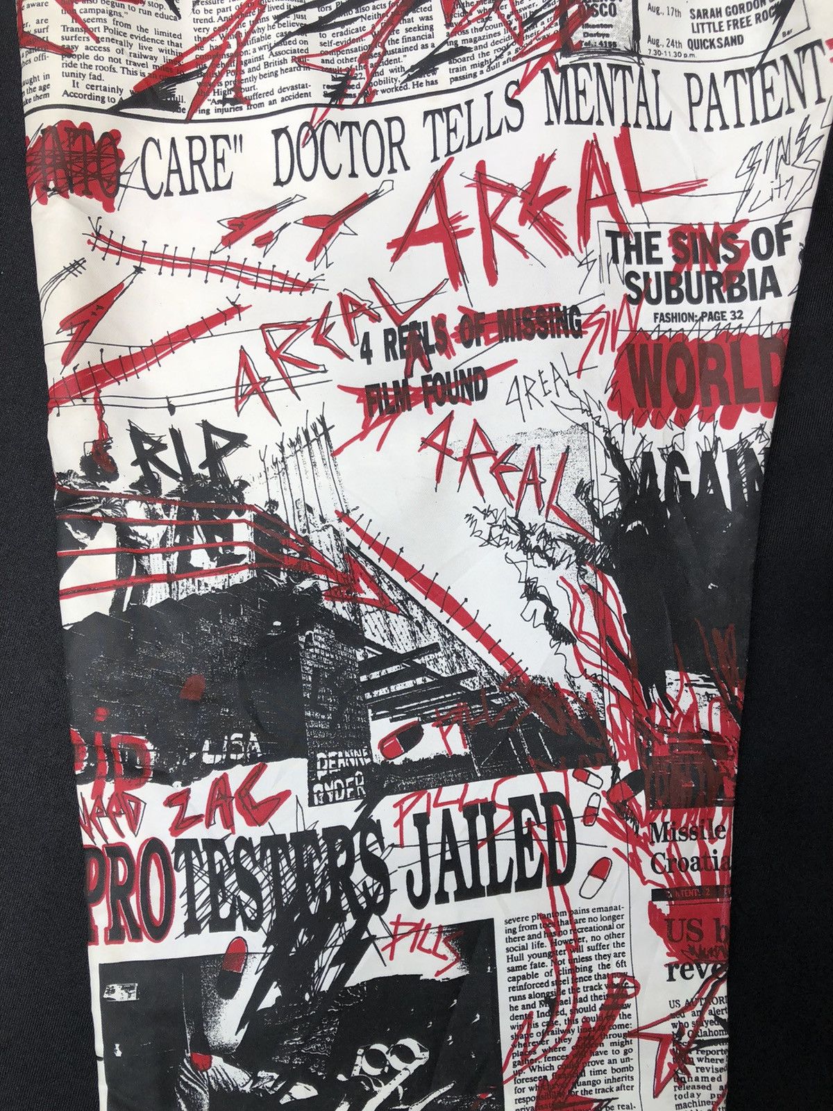 Vintage VTG 90s RED OR DEAD Psychotic Newspaper Waxed Trouser Pant Size US 29 - 15 Thumbnail