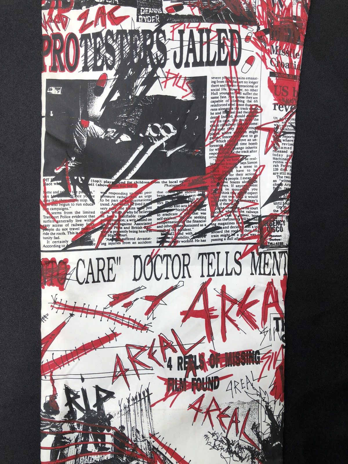 Vintage VTG 90s RED OR DEAD Psychotic Newspaper Waxed Trouser Pant Size US 29 - 16 Thumbnail