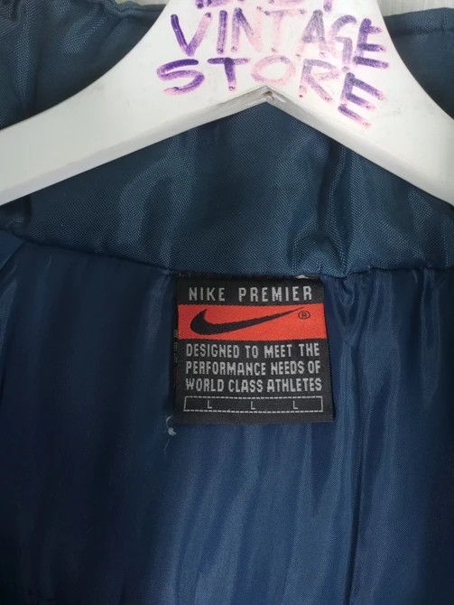 Nike Vintage Nike Just Do It Embroidered Logo Hoodie Size US XL / EU 56 / 4 - 9 Thumbnail
