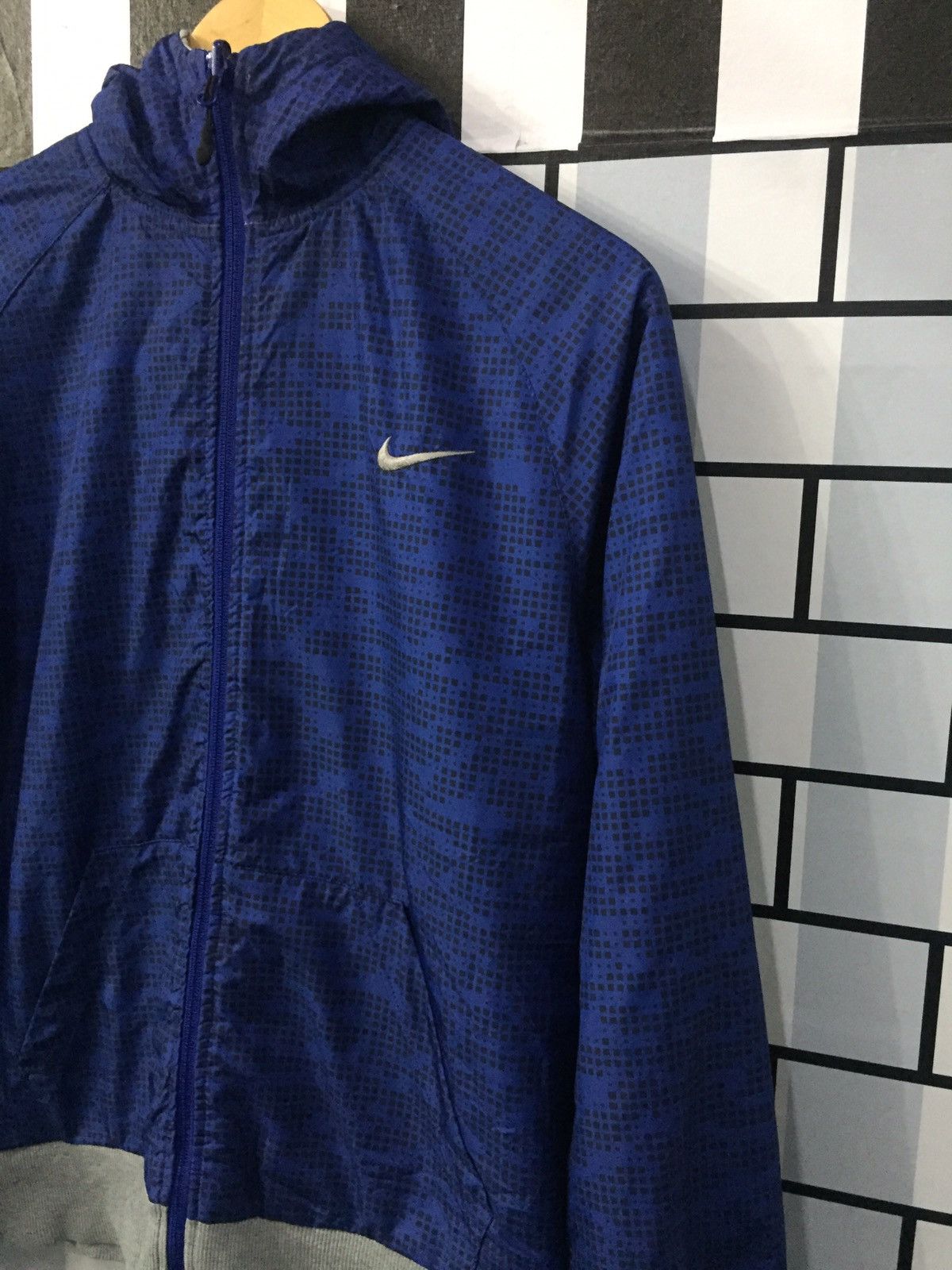 Nike NIKE REVERSIBLE JACKET EMBROIDERED SWOOSH Size US M / EU 48-50 / 2 - 2 Thumbnail