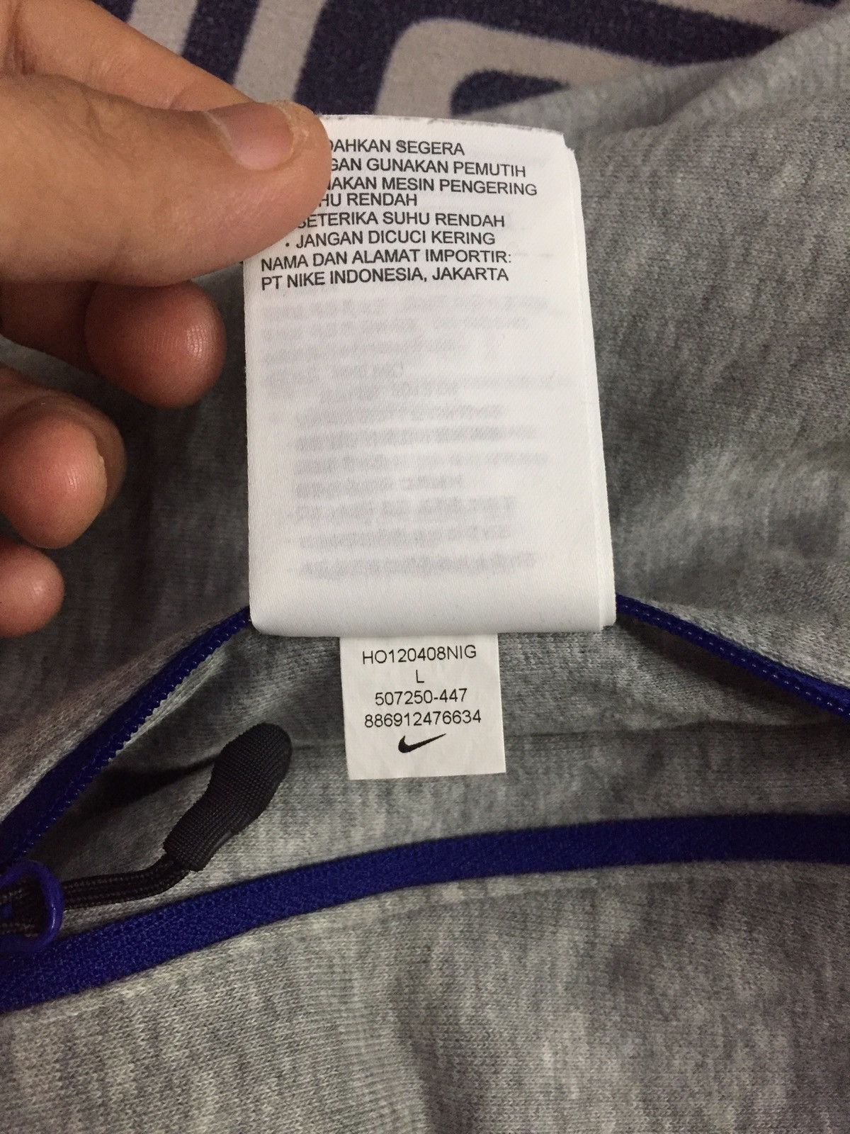 Nike NIKE REVERSIBLE JACKET EMBROIDERED SWOOSH Size US M / EU 48-50 / 2 - 13 Thumbnail