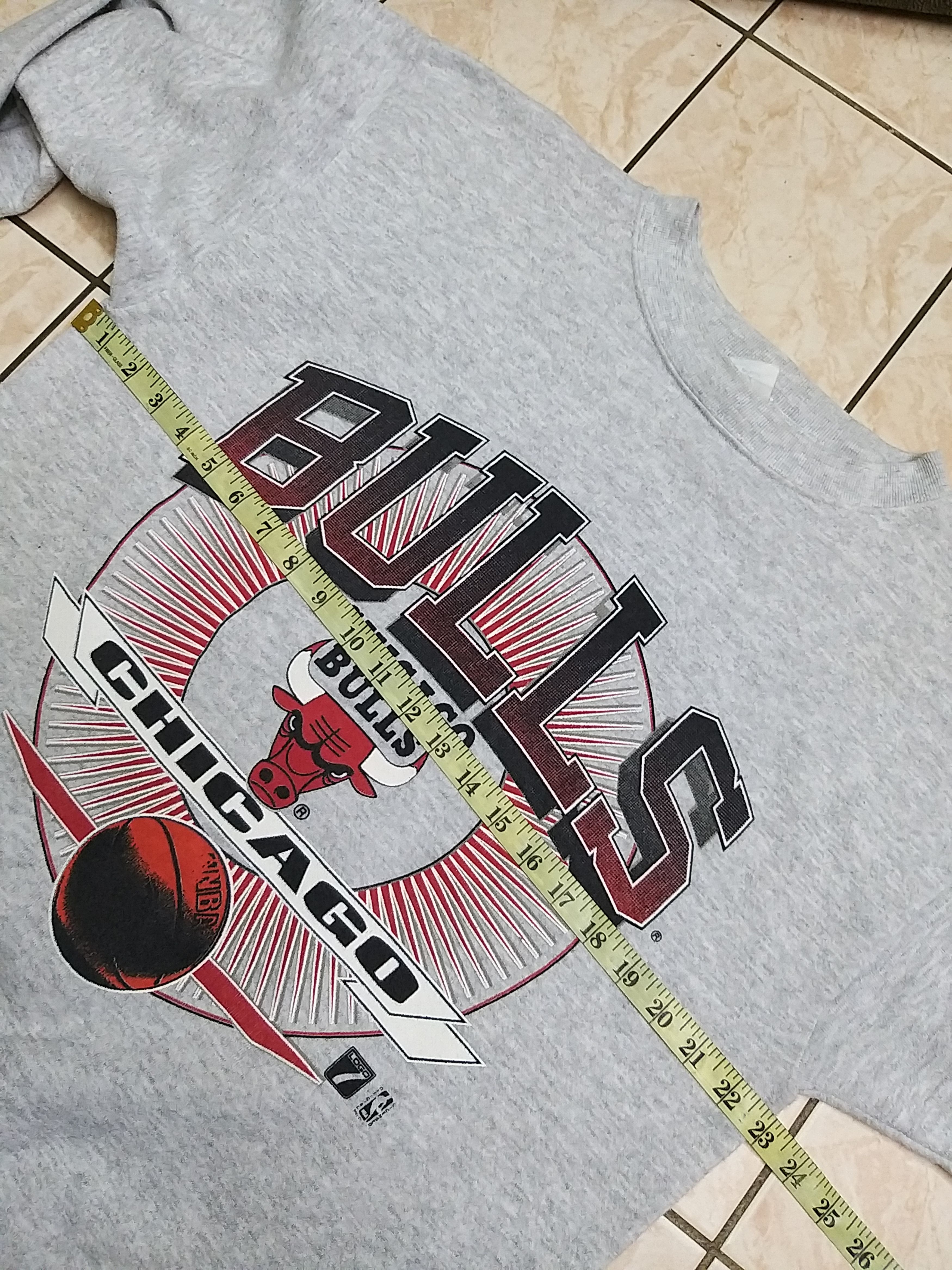 NBA VINTAGE 90'S CHICAGO BULLS NBA BASKETBALL TEAM SWEATSHIRT Size US L / EU 52-54 / 3 - 5 Thumbnail