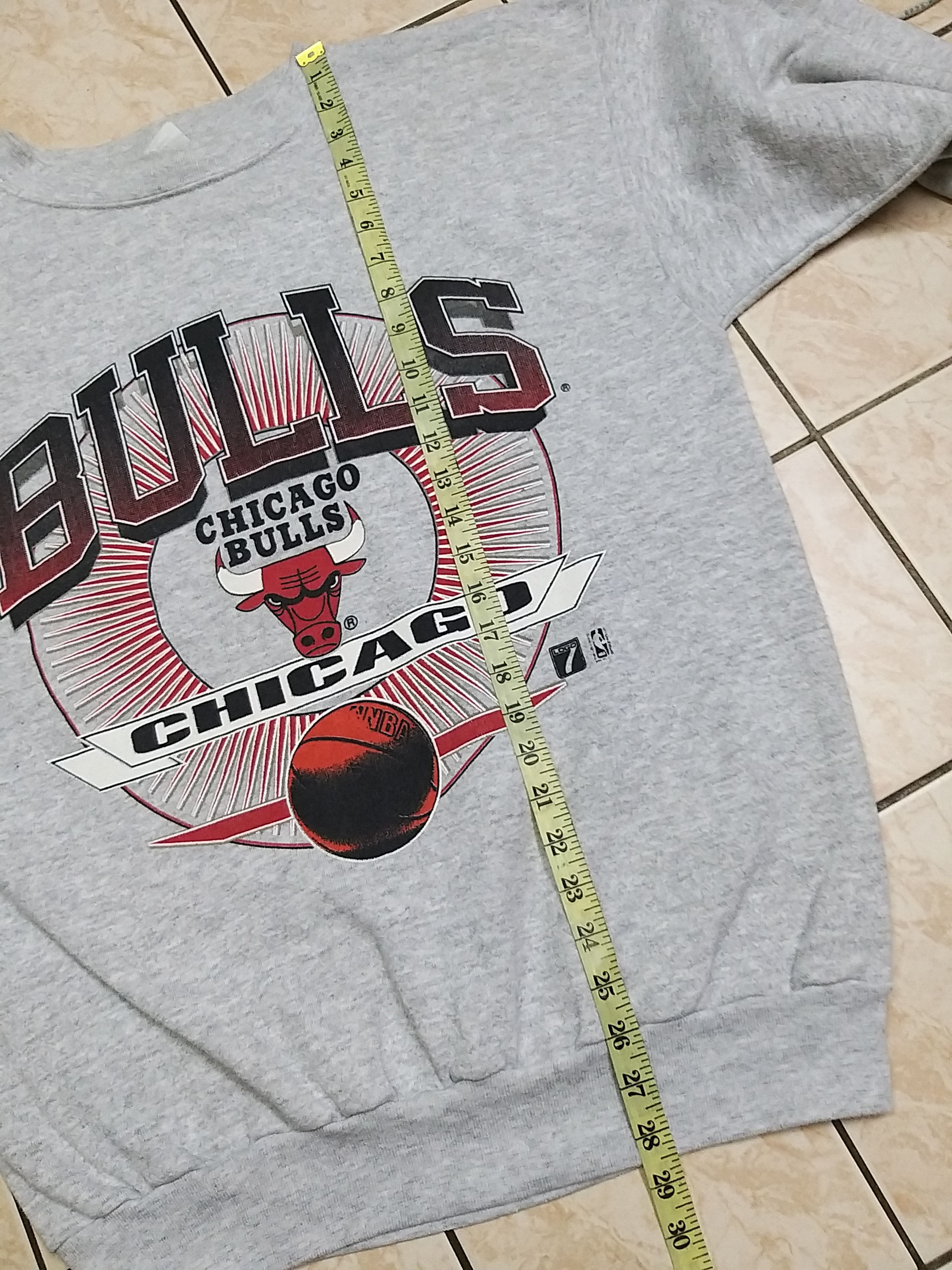 NBA VINTAGE 90'S CHICAGO BULLS NBA BASKETBALL TEAM SWEATSHIRT Size US L / EU 52-54 / 3 - 6 Thumbnail