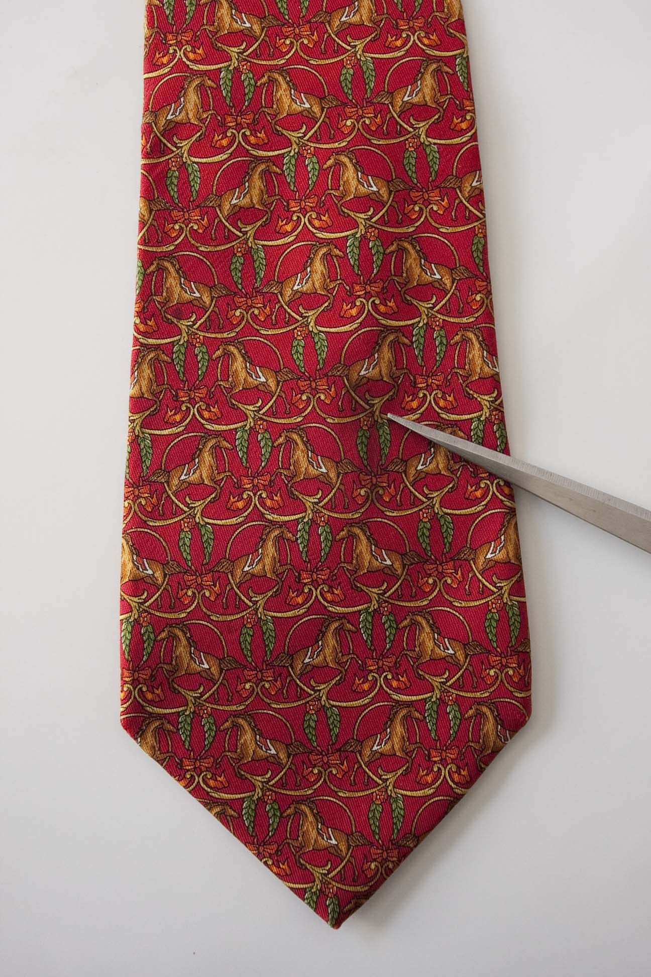 Salvatore Ferragamo Salvatore Ferragamo Tie Horses 100% Silk Made in Italy Size ONE SIZE - 2 Thumbnail