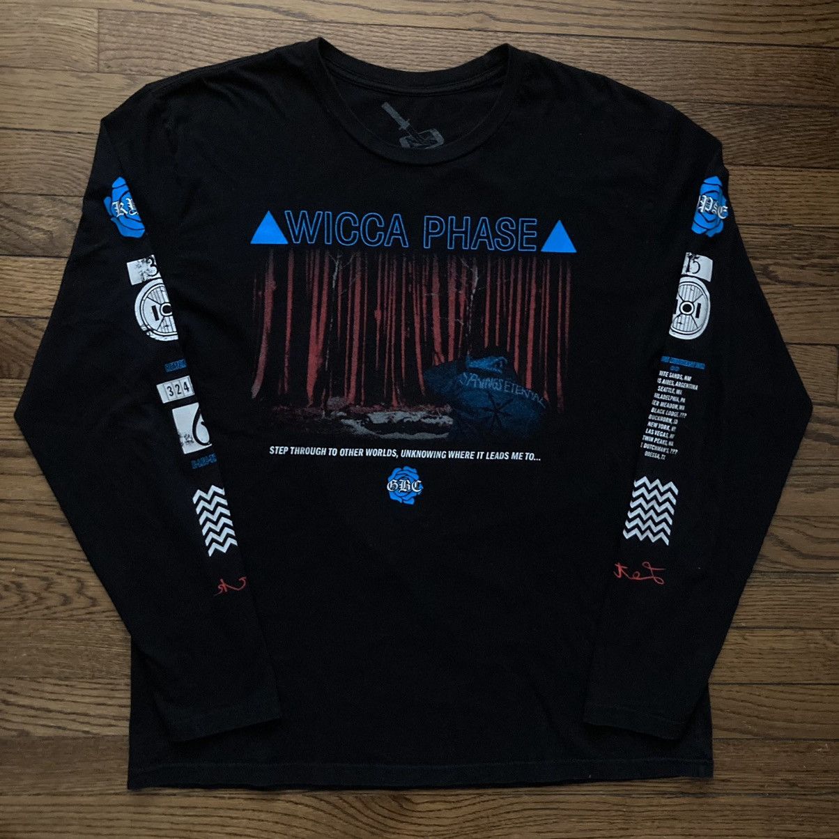 Wicca Phase Eternal Springs GBC Blue Rose buy Multiverse Tour L-Sleeve Shirt Medium