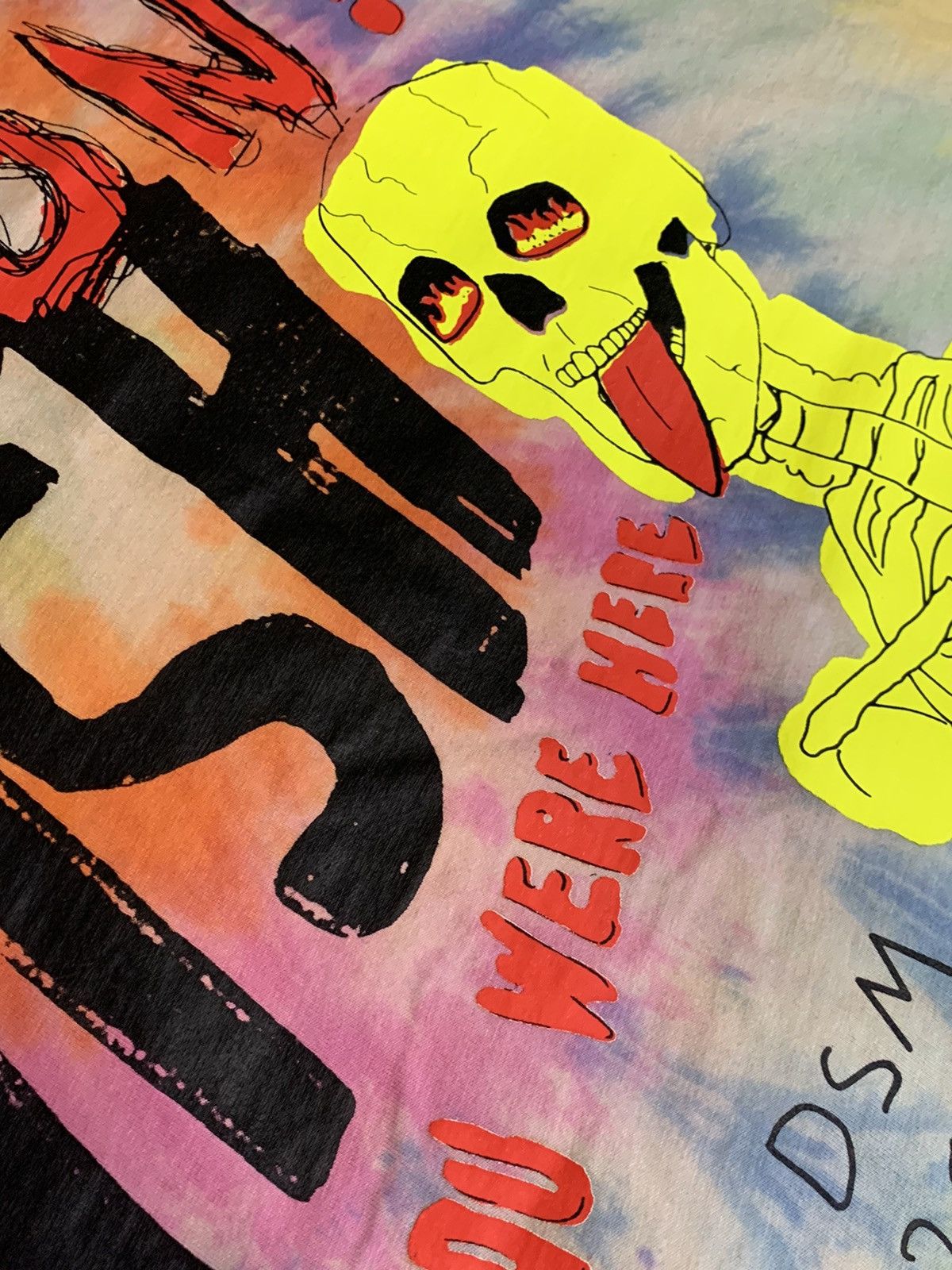 Dover Street Market × Travis Scott Astroworld Travis Scott x DSM 2019 tye dye tee down to earth Size US XL / EU 56 / 4 - 2 Thumbnail