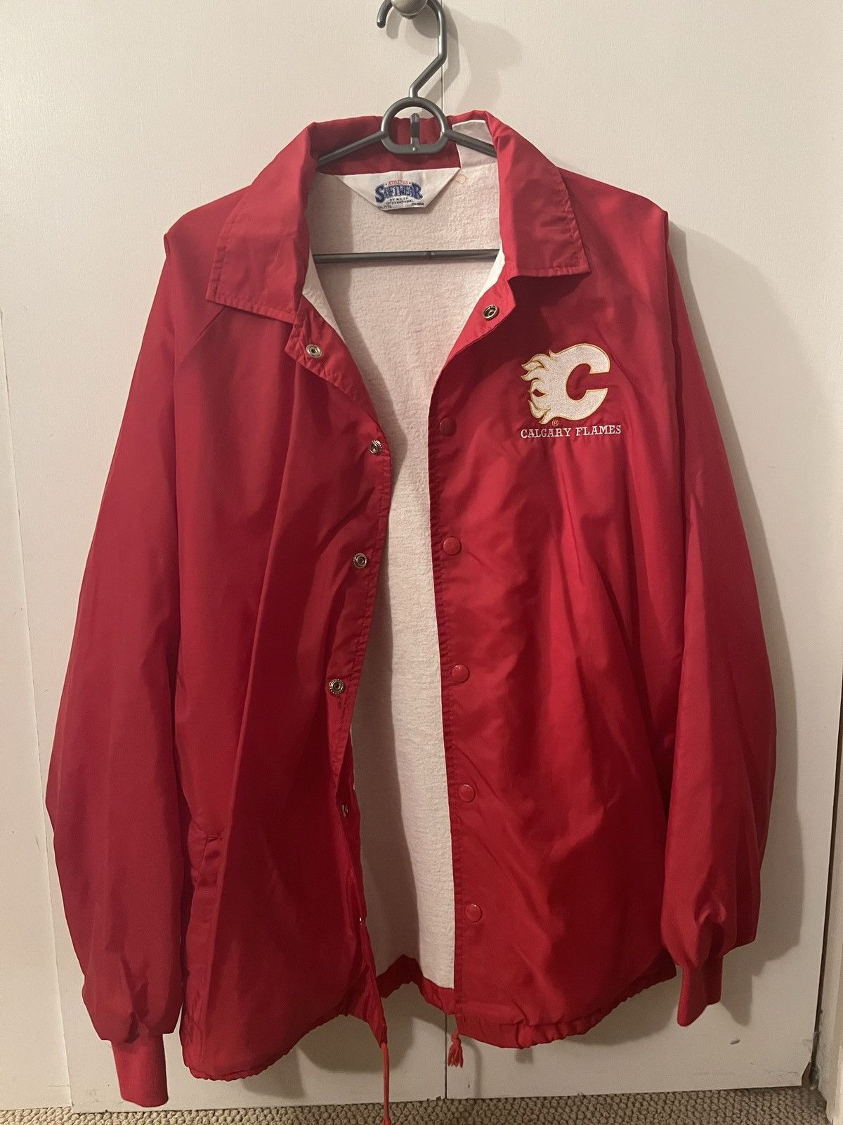 Vintage Calgary Flames coach jacket XL
