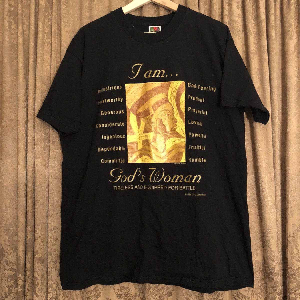 Vintage Vintage 90s woman of God Queen Nefertiti gold graphic shirt Size US XL / EU 56 / 4 - 1 Thumbnail