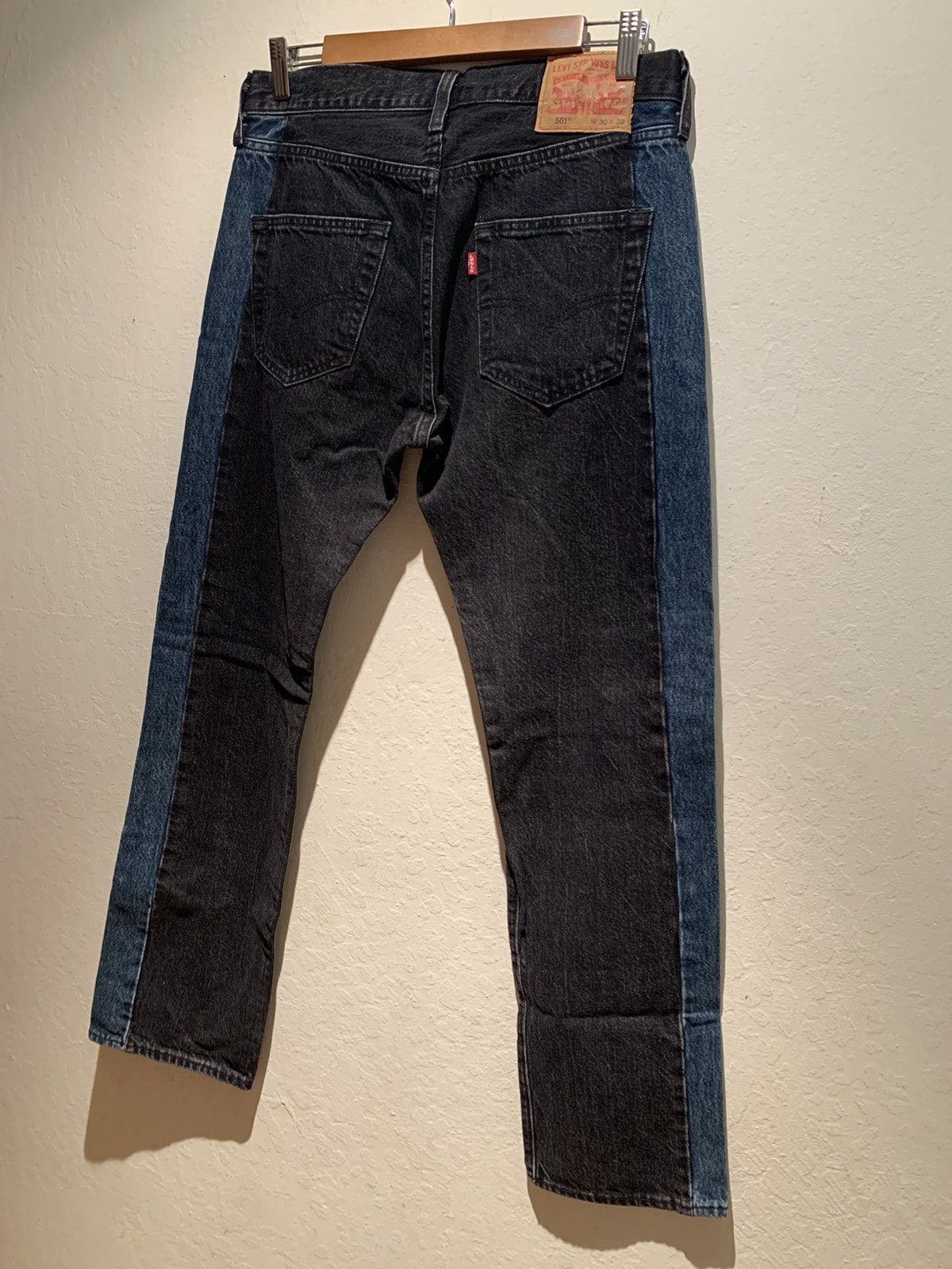Designer × Levi's × Levi's Vintage Clothing *RARE* Levi’s Two-Tone Middle Seam Denim Jeans - 30 x 30 Size US 30 / EU 46 - 2 Thumbnail