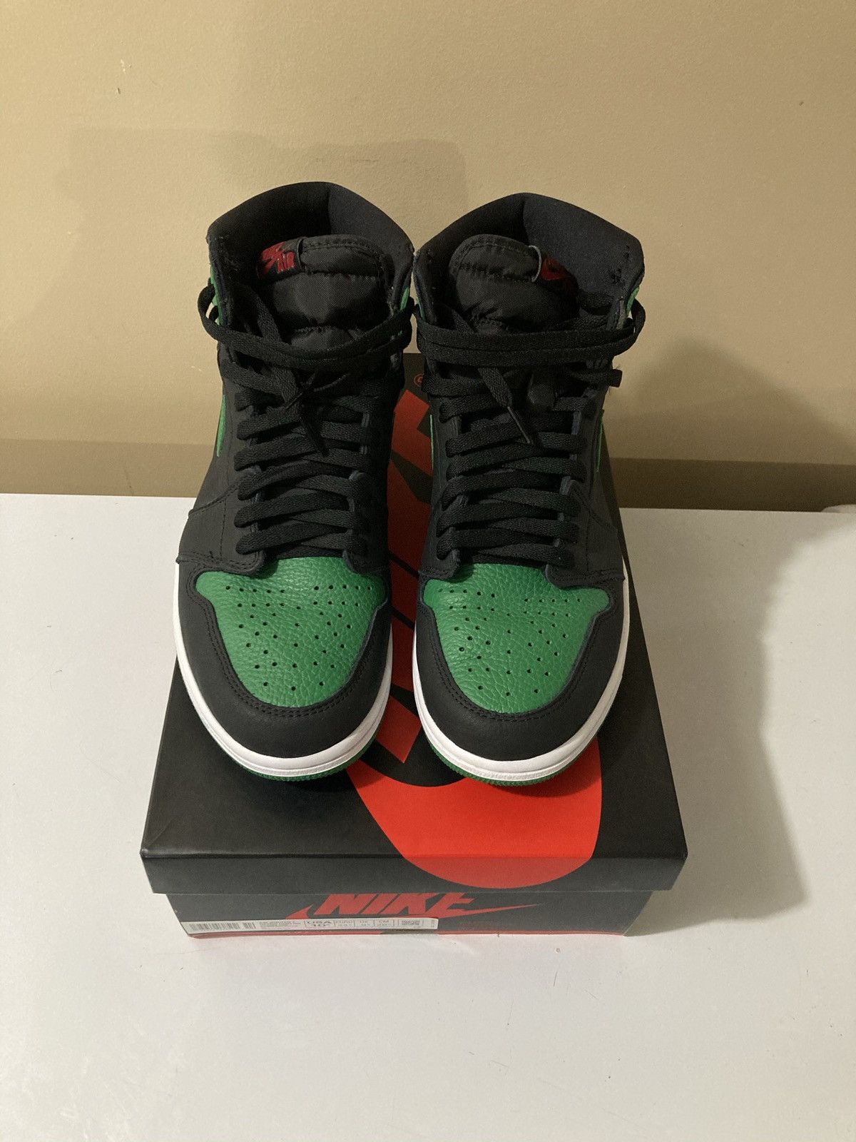 pine green jordan 1 high top
