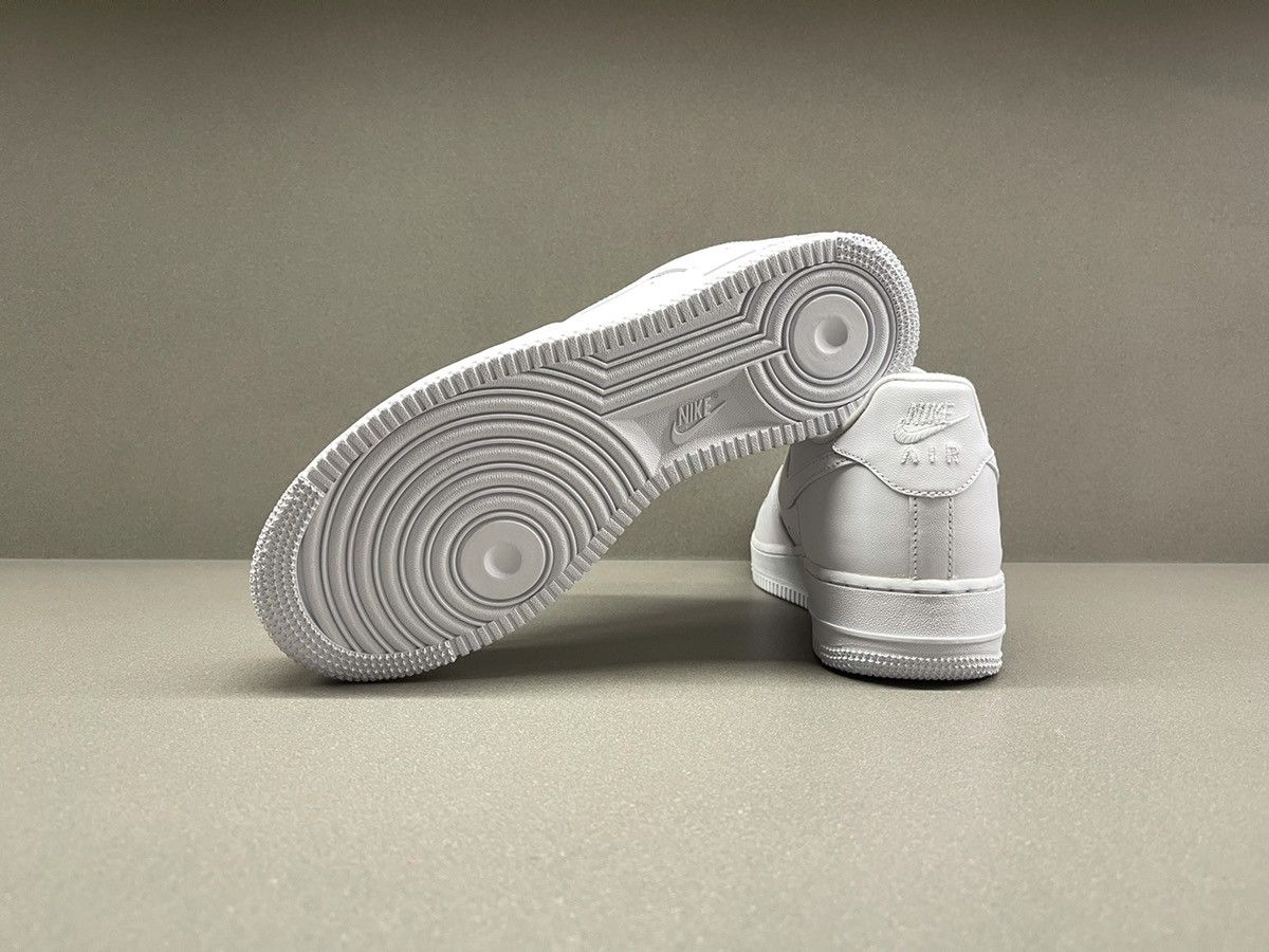 Nike × Supreme Air Force 1 Low White Size US 8.5 / EU 41-42 - 8 Thumbnail