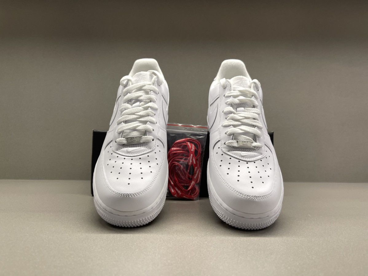 Nike × Supreme Air Force 1 Low White Size US 8.5 / EU 41-42 - 4 Thumbnail