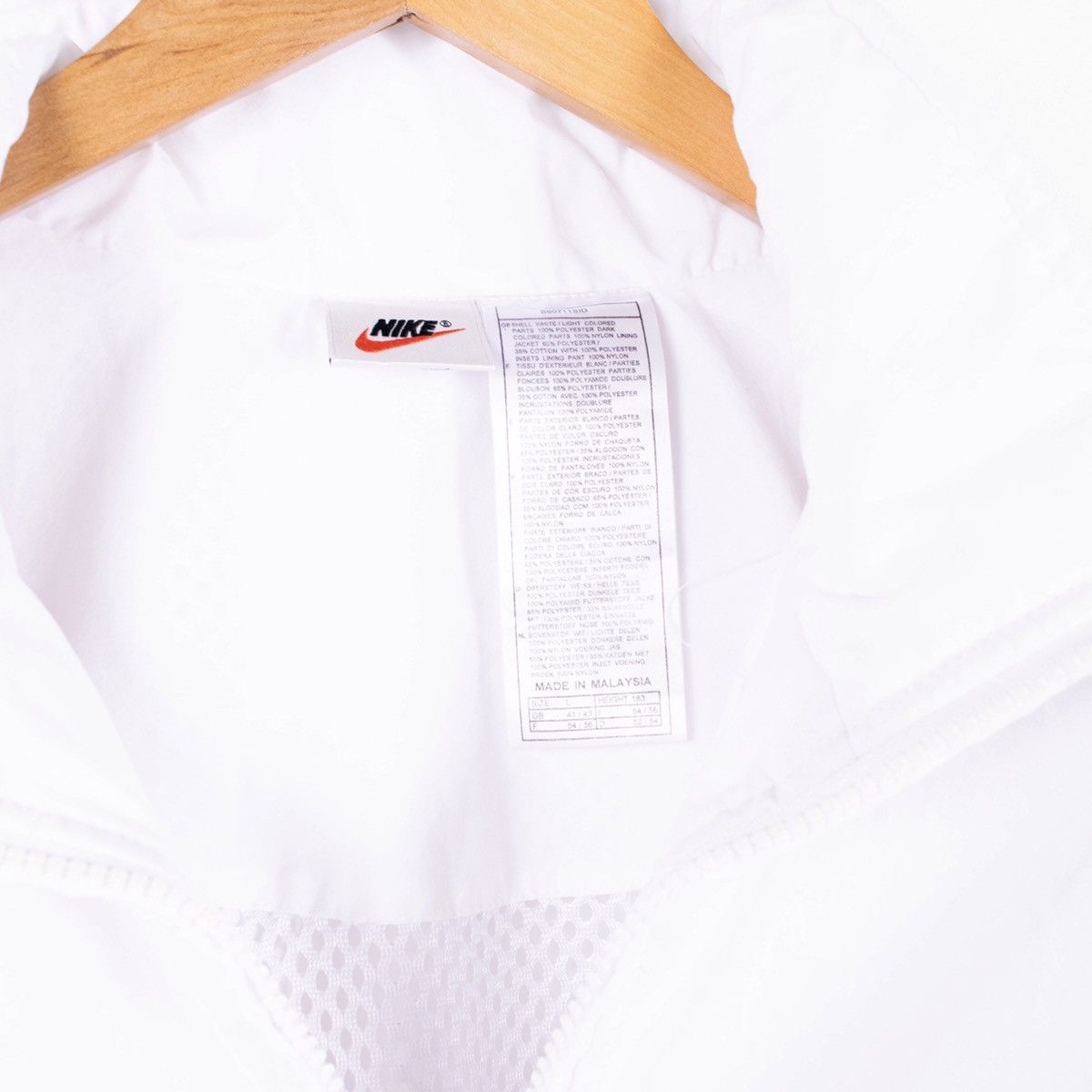 Nike Vintage Nike Challenge Court White Windbreaker Jacket Size US L / EU 52-54 / 3 - 2 Thumbnail