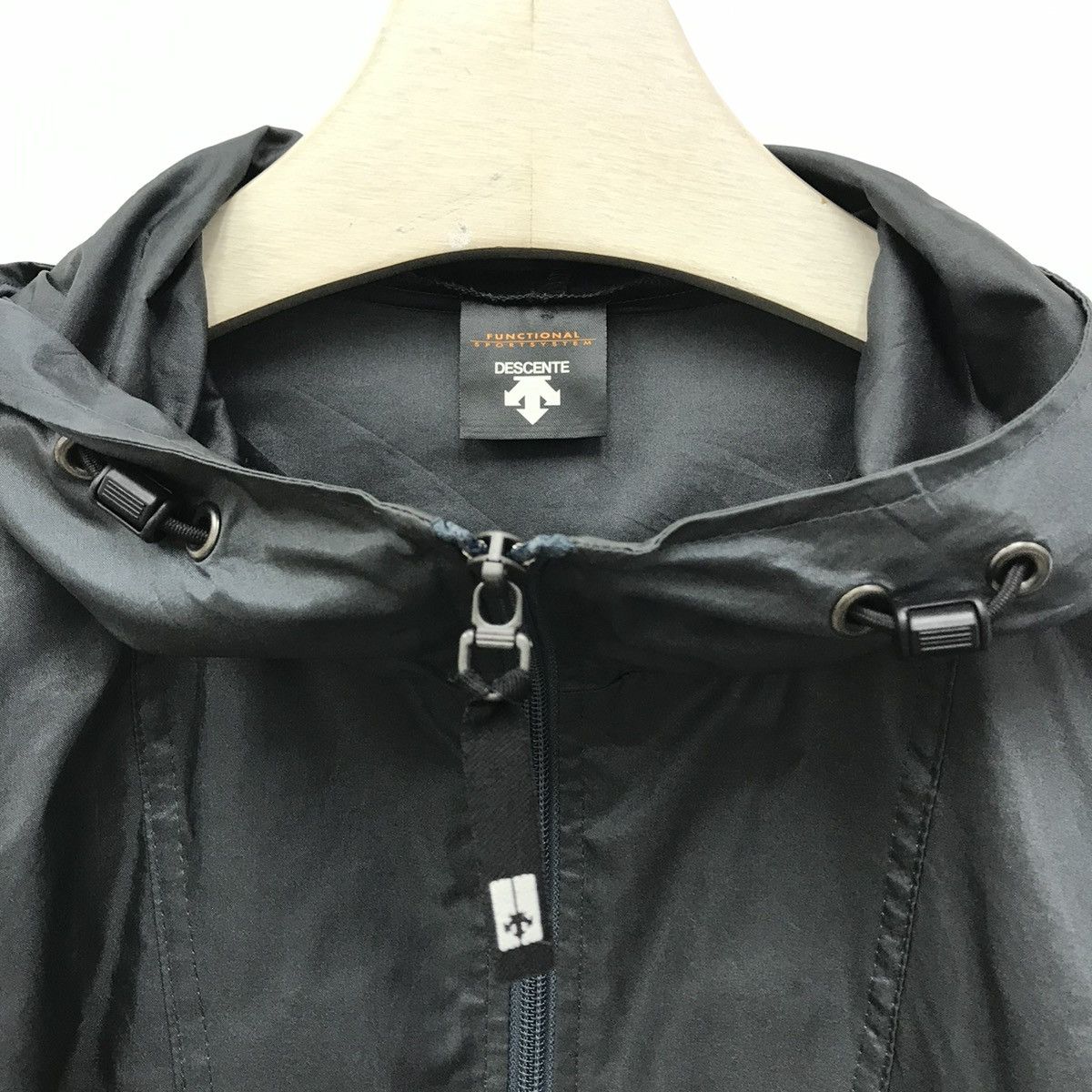 Descente Descente charcoal grey half zip windbreaker Made in Japan Size US M / EU 48-50 / 2 - 2 Thumbnail