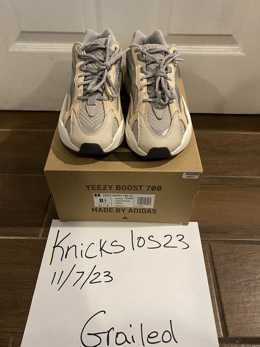 Grailed yeezy sales 700