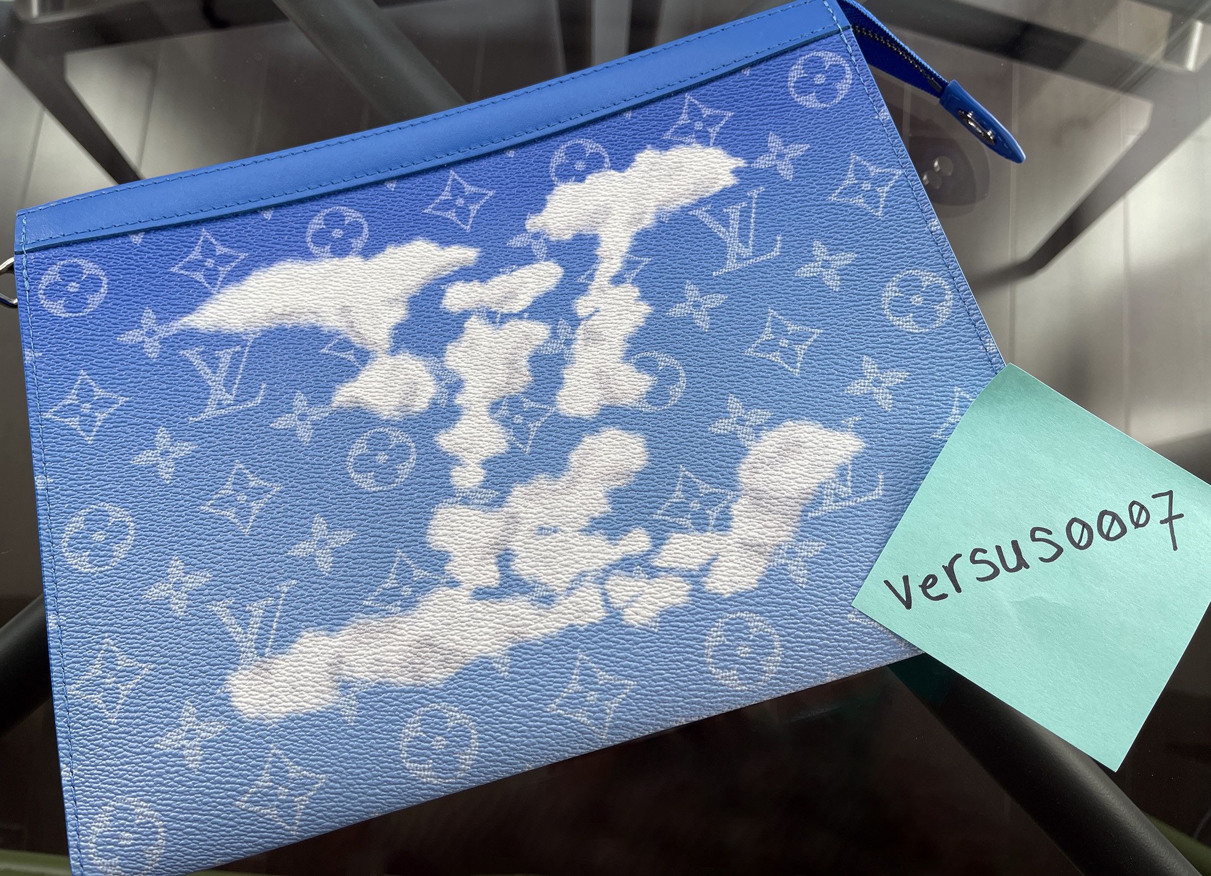 Louis Vuitton Pochette A4 Clouds