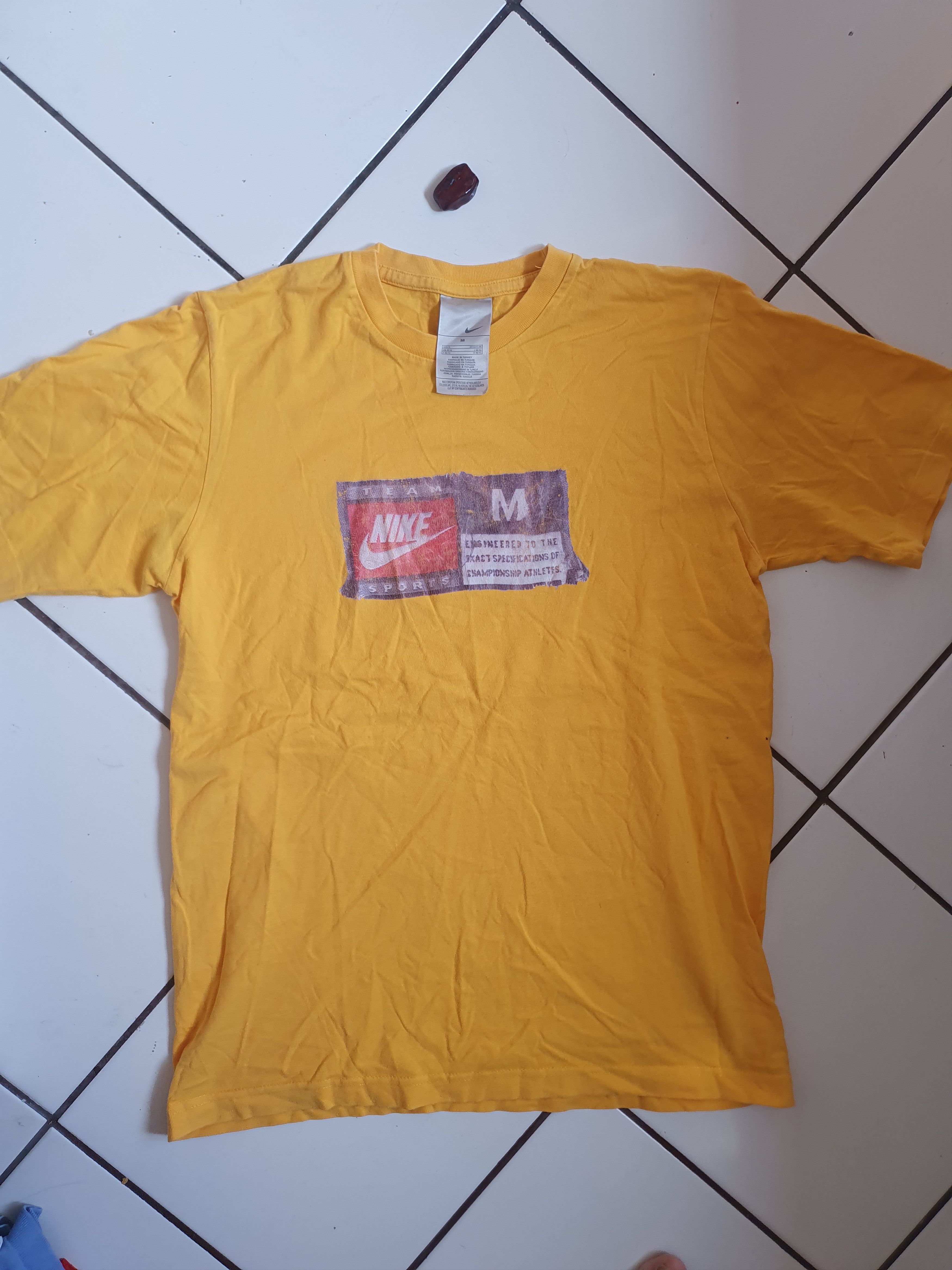Nike Nike team sport tag print SWAG t-shirt,sz M Size US M / EU 48-50 / 2 - 2 Thumbnail