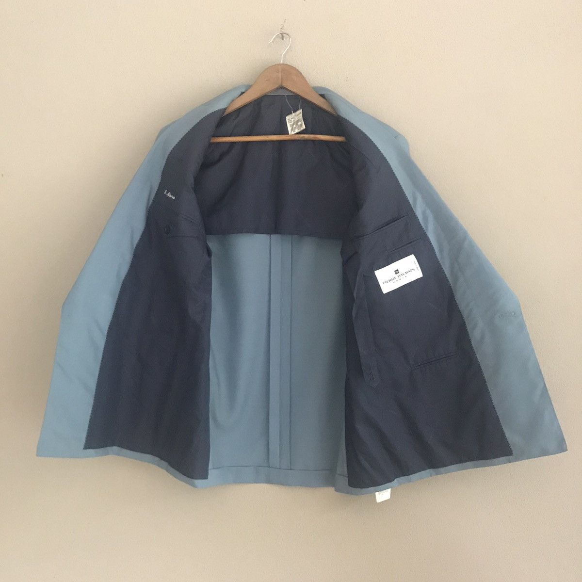 Pierre Balmain New with tag!!Piere Balmain double breast blazer Size US M / EU 48-50 / 2 - 10 Thumbnail