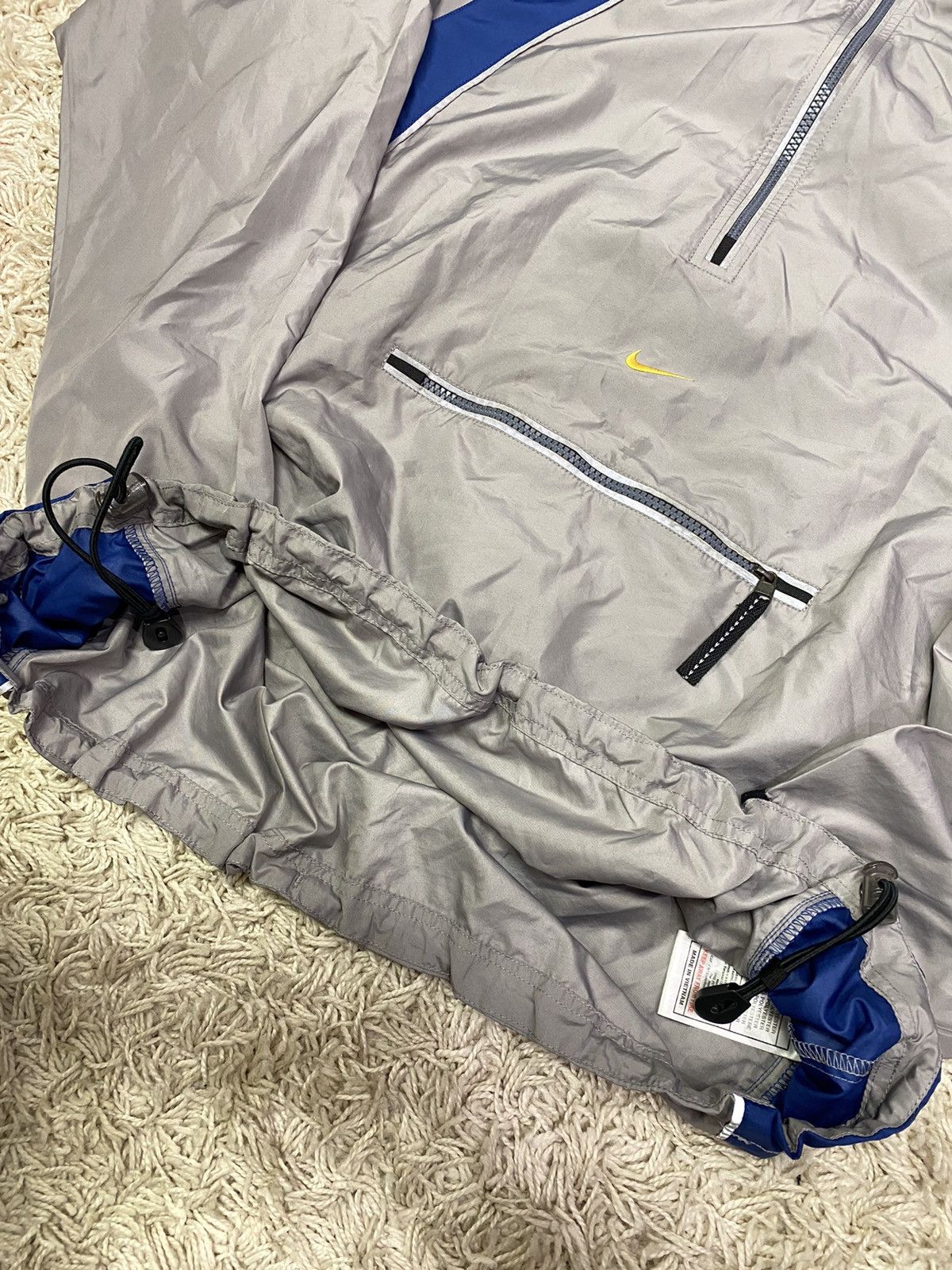 Nike × Vintage Vintage Nike Center Logo Reflective Anorak Nylon Size US L / EU 52-54 / 3 - 3 Thumbnail