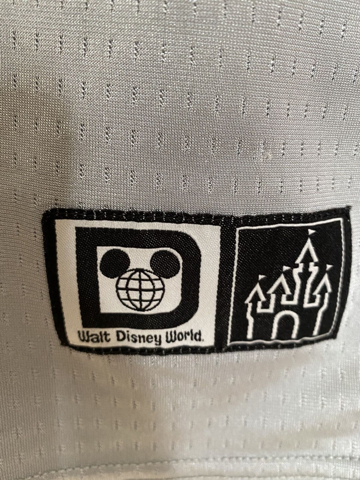 Mickey Mouse Walt Disney World Mickey Mouse Basketball Jersey #28 Size US XL / EU 56 / 4 - 13 Thumbnail