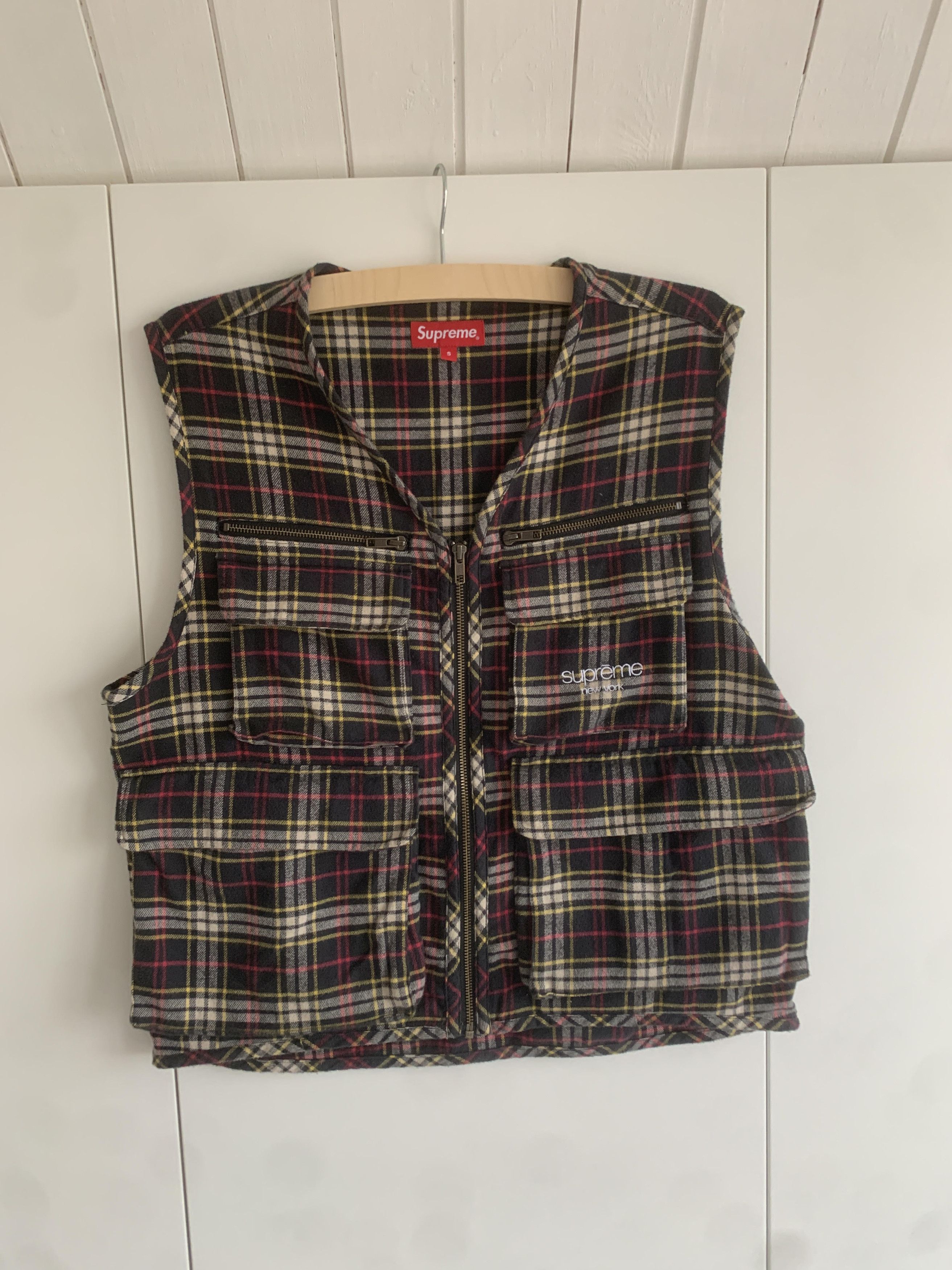 トップス Supreme Patchwork Leather Cargo Vest Supreme Patchwork Leather Cargo Vest (SS23) - $398