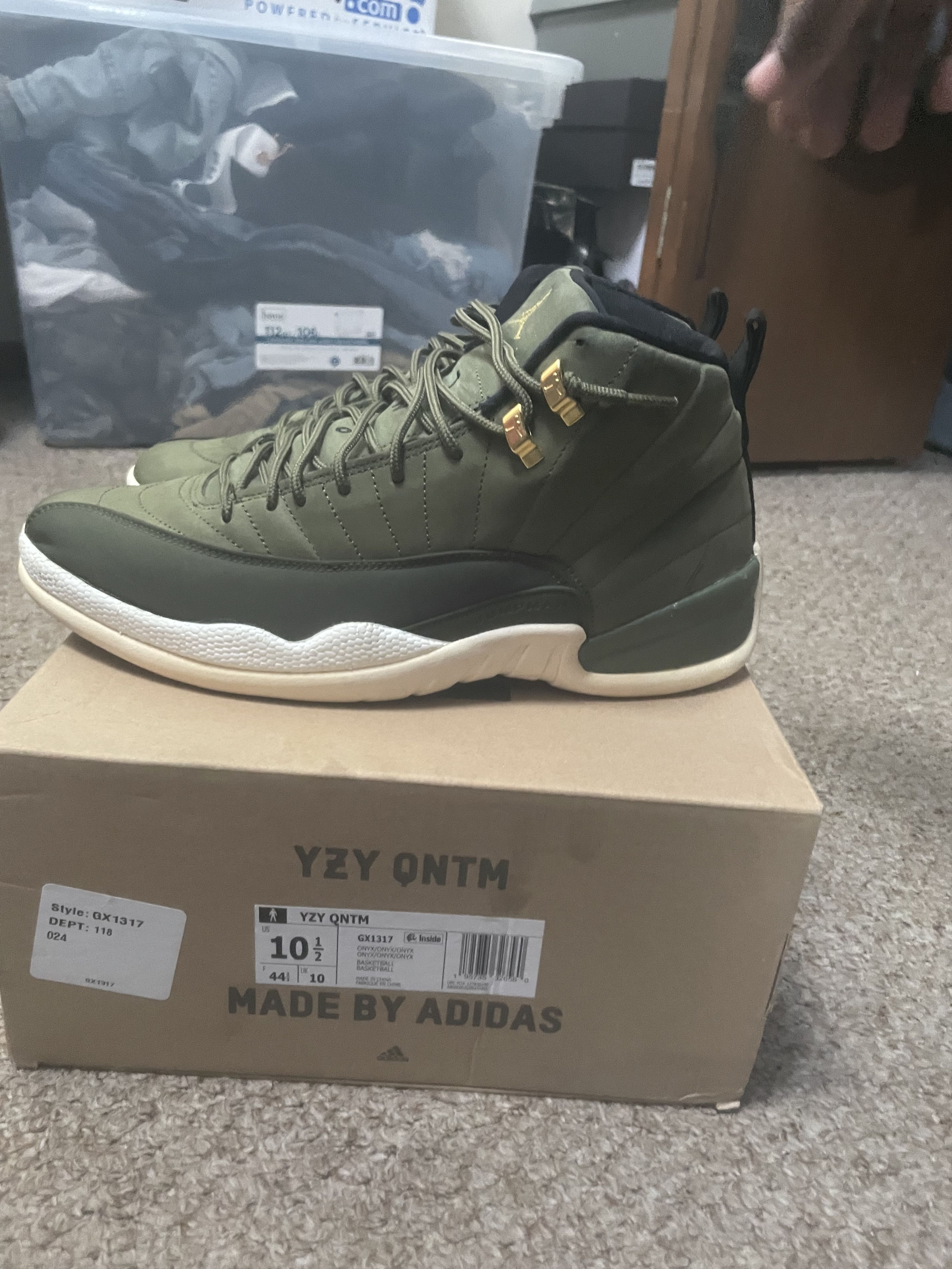 Jordan Brand Jordan 12 Class Of 2003 Size US 11.5 / EU 44-45 - 2 Thumbnail