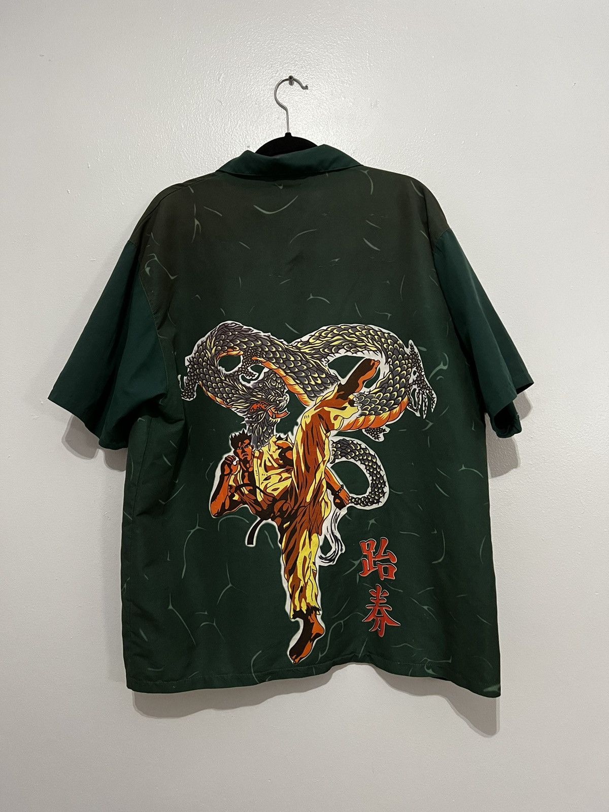 Japanese Brand Vintage Dragon Fighter Button Shirt Street Fighter Ryu Style Size US XL / EU 56 / 4 - 2 Thumbnail