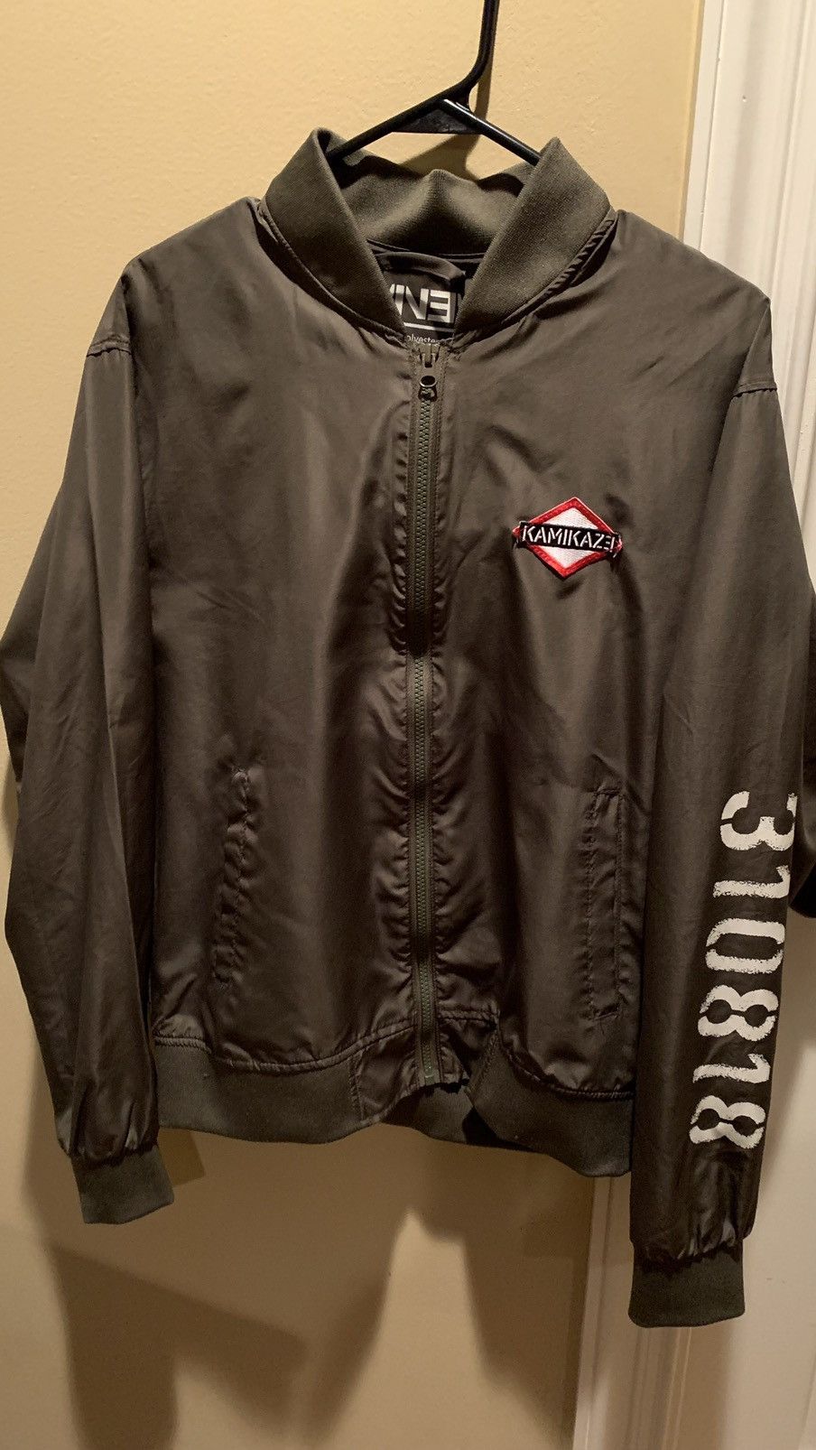 Eminem EMINEM KAMIKAZE BOMBER RARE Size US M / EU 48-50 / 2 - 1 Thumbnail