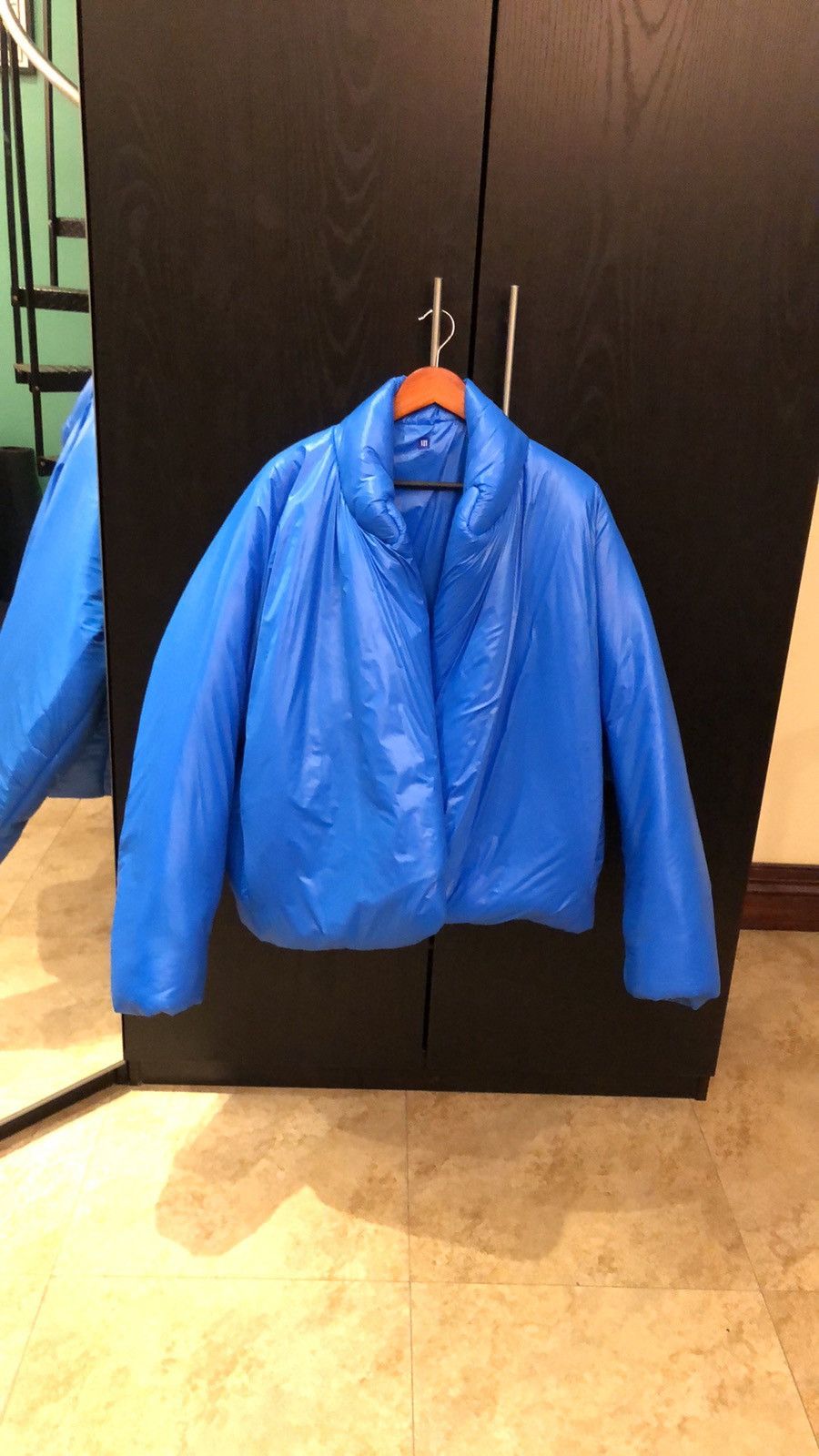 yzy gap red puffer