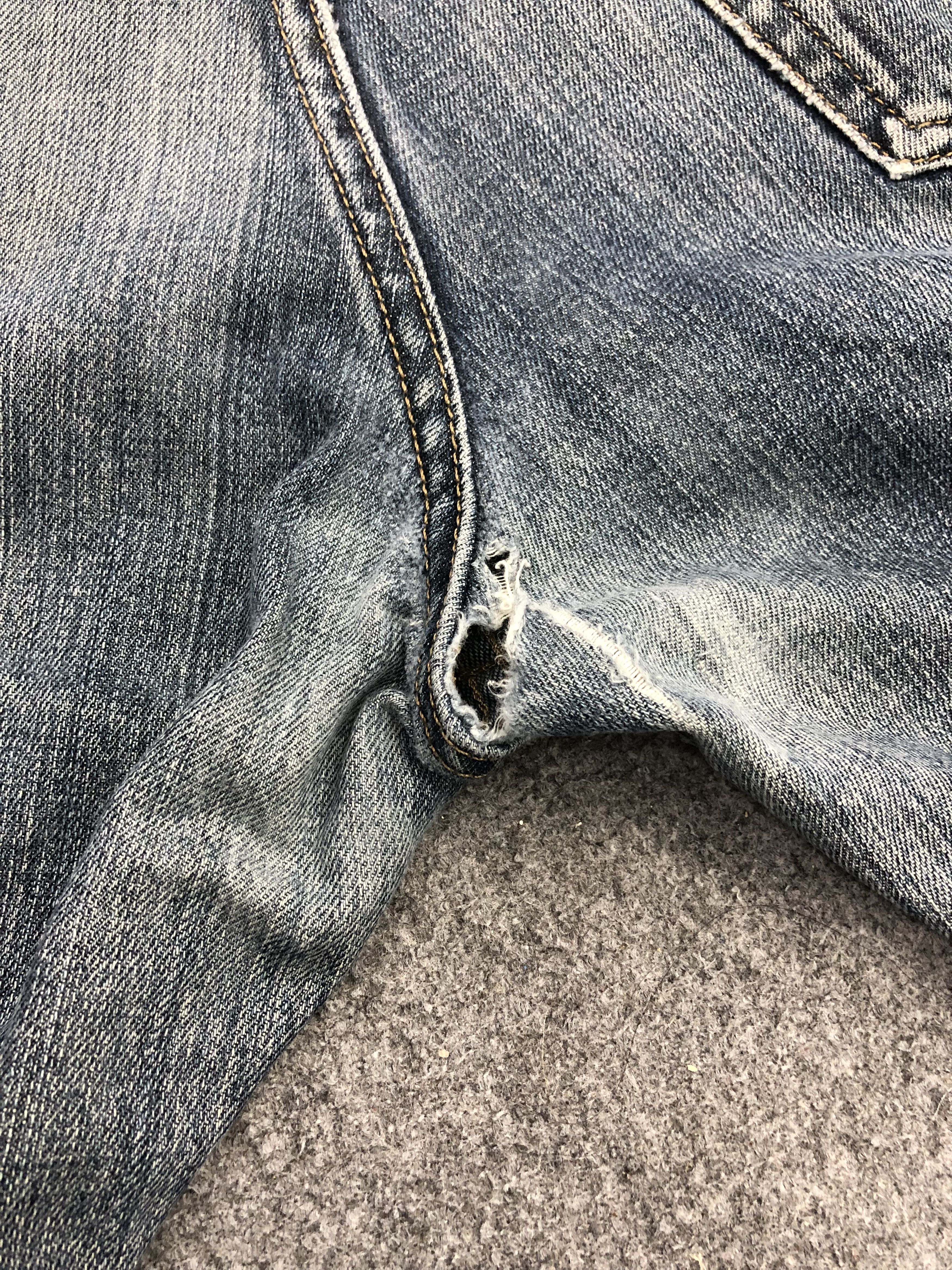 Levi's Vintage Levis 559 Denim DP1306 Size US 35 - 12 Thumbnail