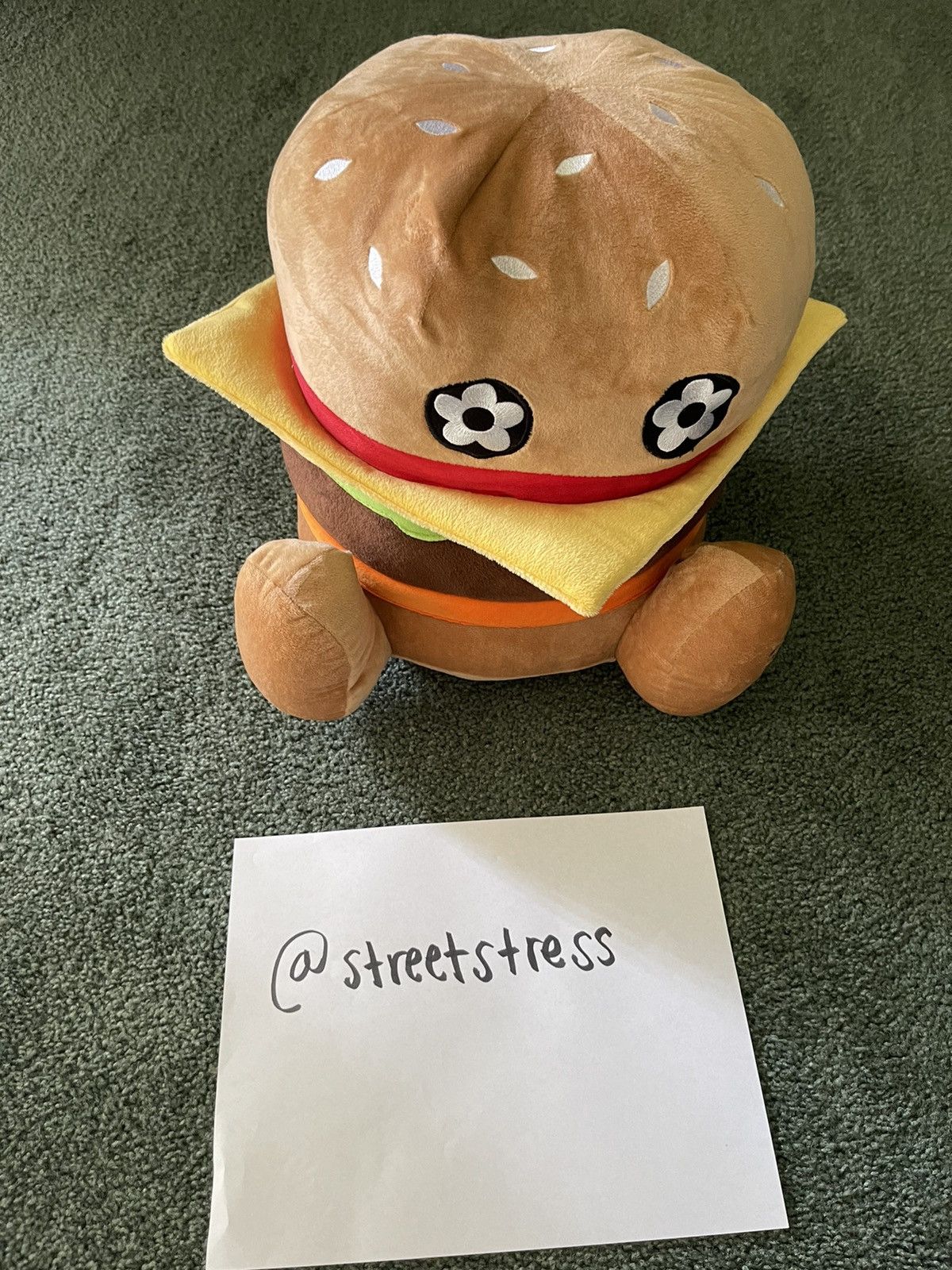 Vandy The Pink VANDY BURGER GIANT BURGER PLUSH | Grailed
