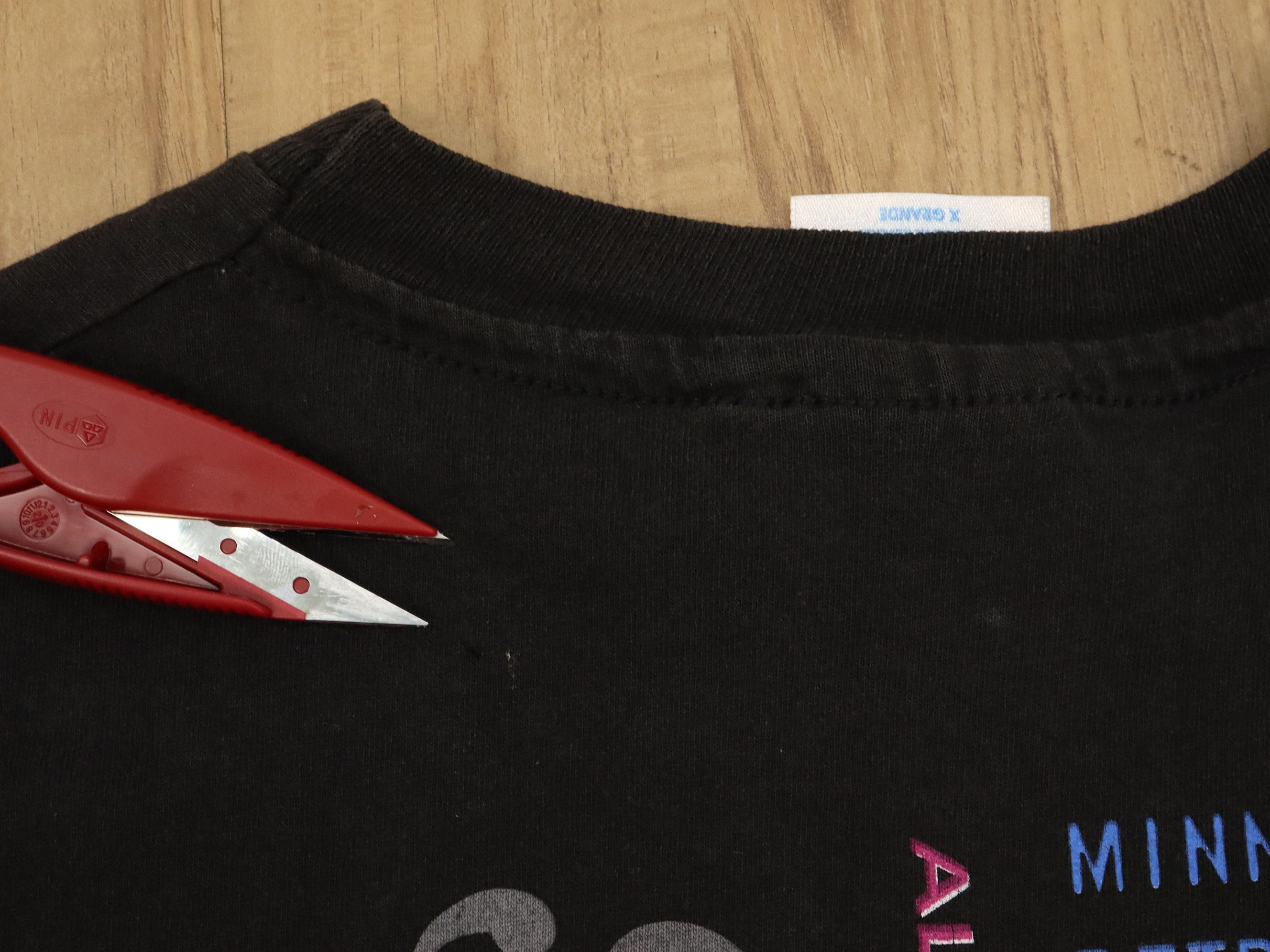 Band Tees × Rap Tees × Vintage Vintage 90's Boyz 2 Men All Around The World Tour R&B Shirt Size US XL / EU 56 / 4 - 24 Thumbnail