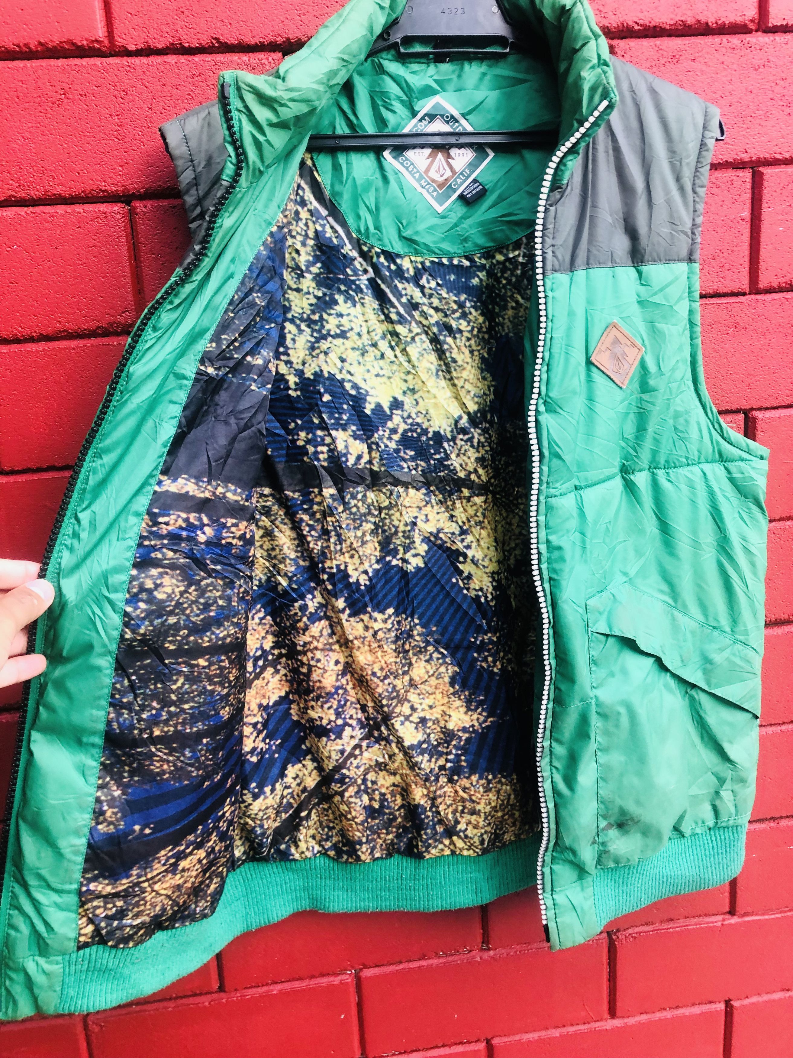 Volcom Vintage Volcom Skateboarding Streetwear Fashion Style Vest Size US L / EU 52-54 / 3 - 8 Thumbnail