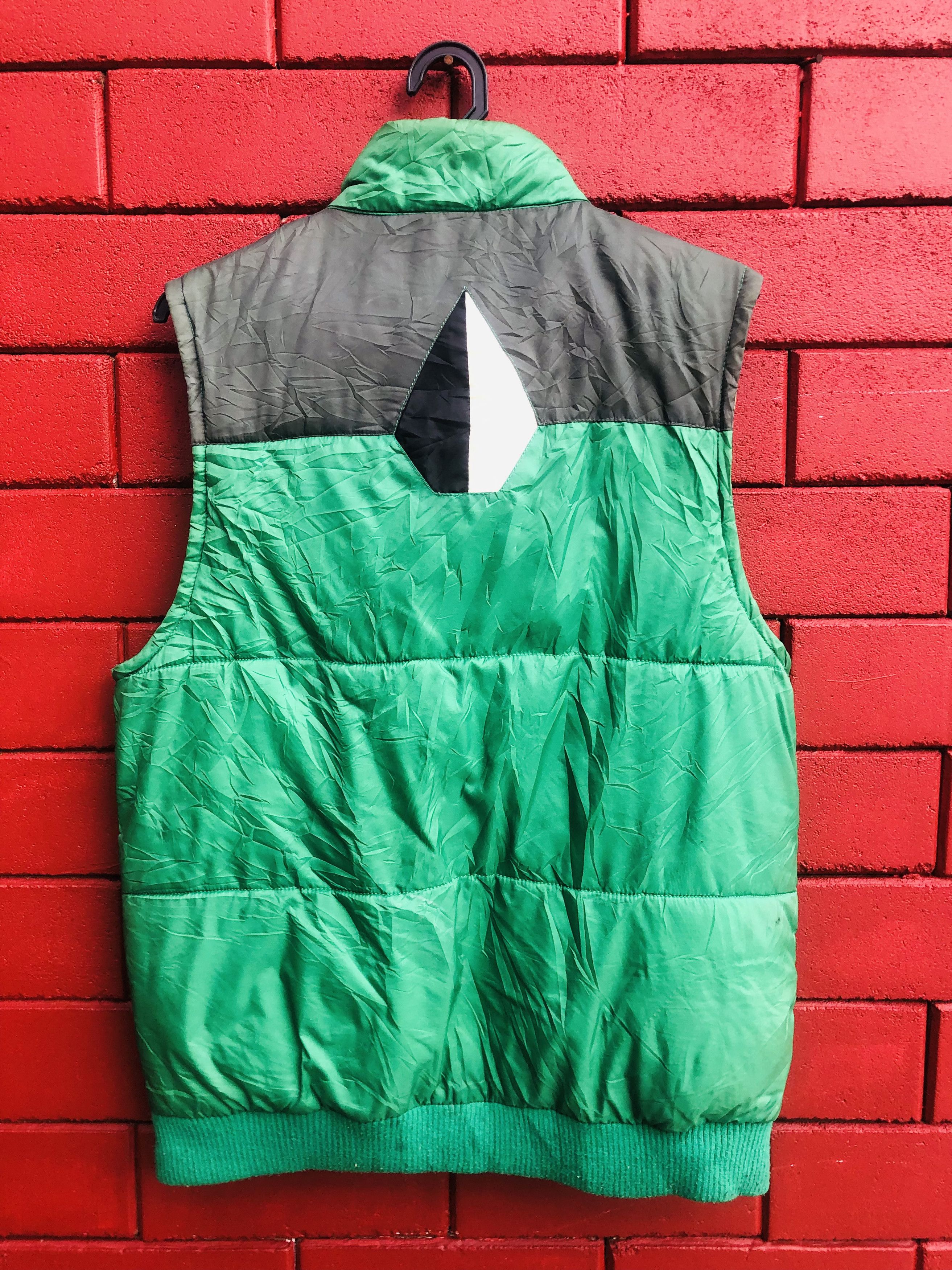 Volcom Vintage Volcom Skateboarding Streetwear Fashion Style Vest Size US L / EU 52-54 / 3 - 3 Thumbnail
