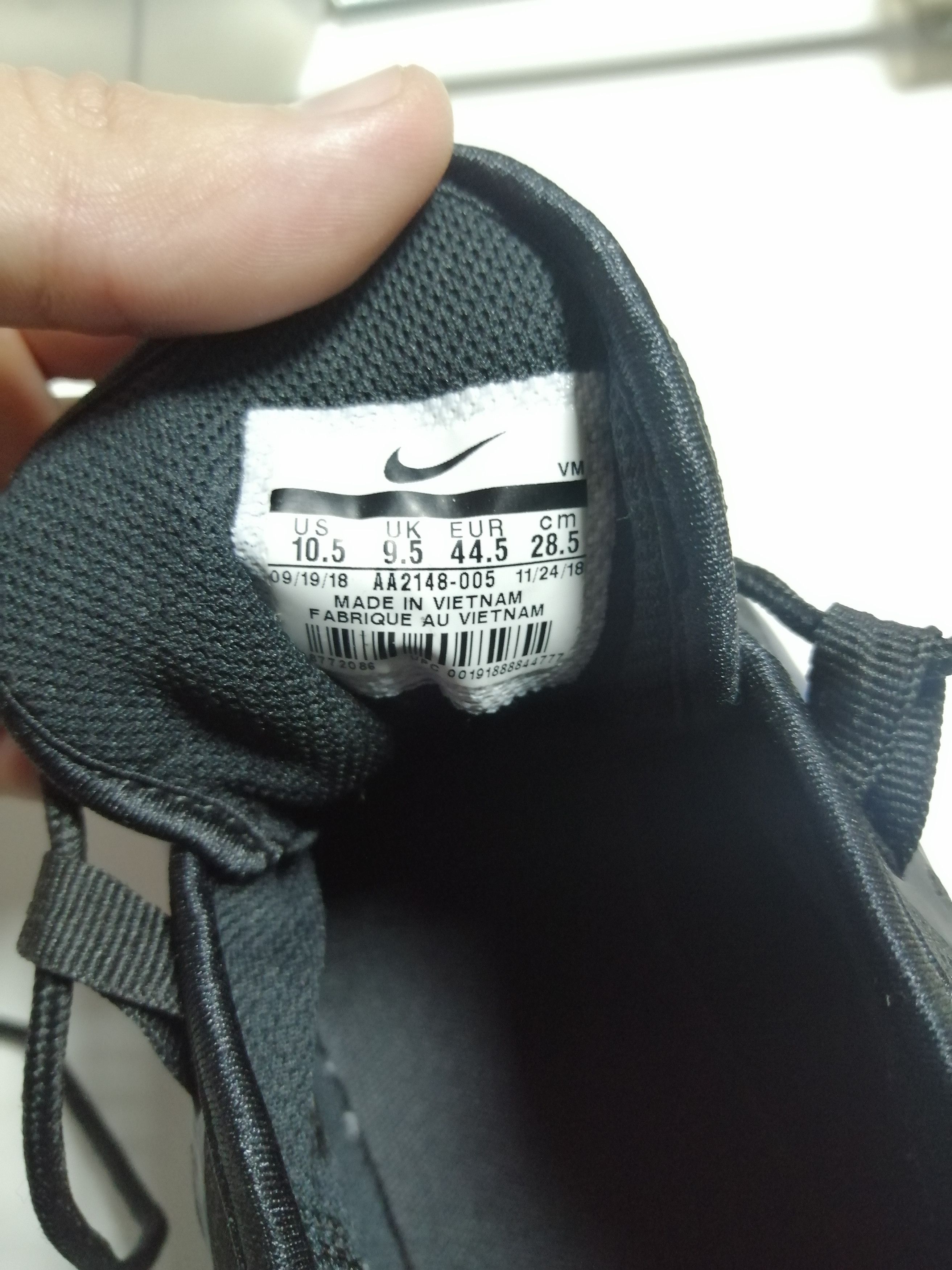 Nike Nike air max Axis Premium Size US 10.5 / EU 43-44 - 4 Thumbnail