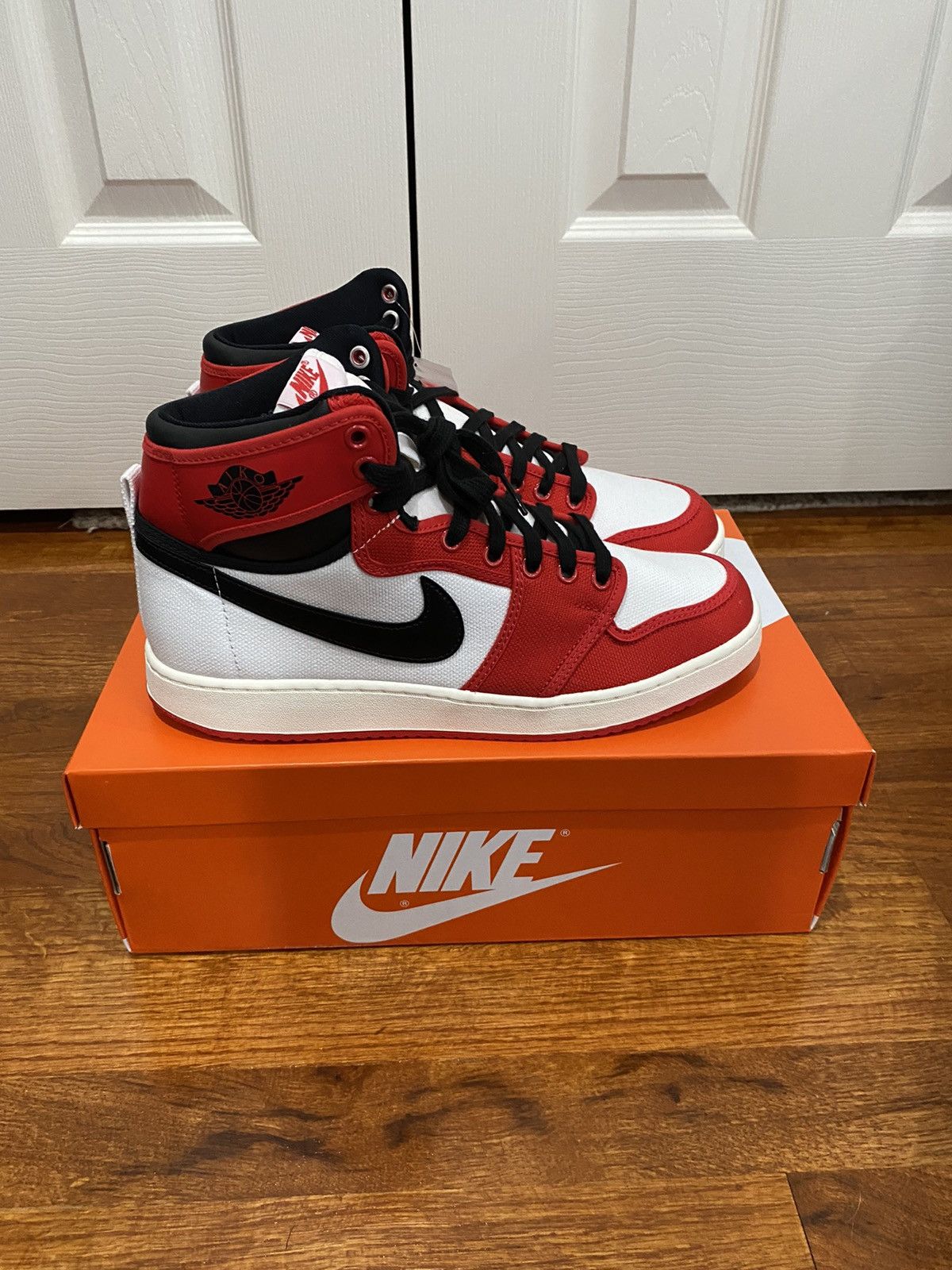 Jordan Brand AJKO RETRO HI 'CHICAGO' Size US 9.5 / EU 42-43 - 2 Thumbnail