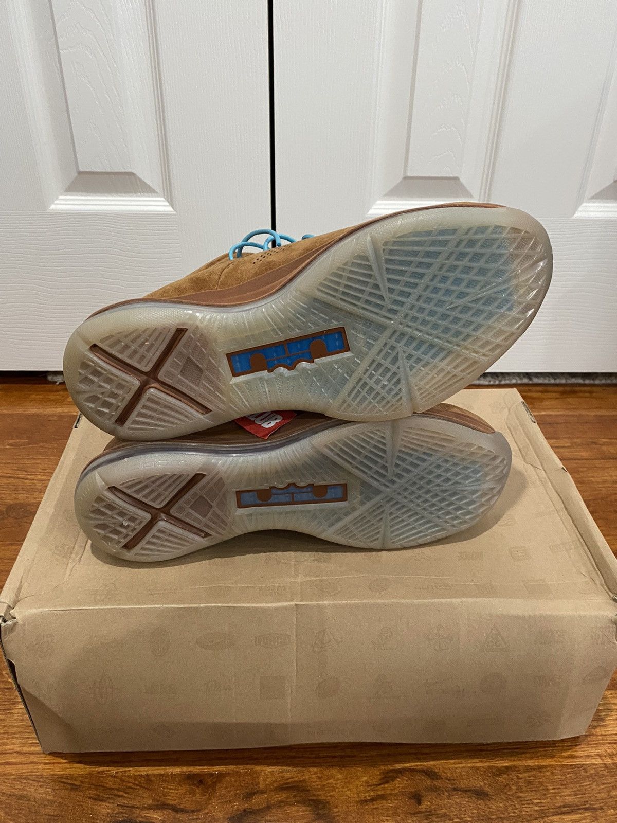 Nike LeBron 10 EXT QS Hazelnut 2013 Size US 9.5 / EU 42-43 - 10 Thumbnail