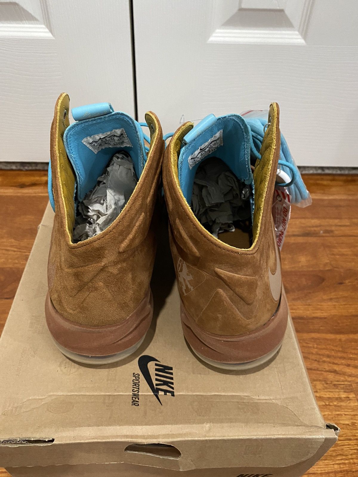 Nike LeBron 10 EXT QS Hazelnut 2013 Size US 9.5 / EU 42-43 - 8 Thumbnail
