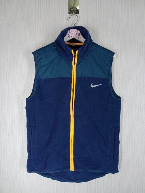 Nike Vintage Nike Embroidered Small Logo Vest Size US M / EU 48-50 / 2 - 1 Thumbnail