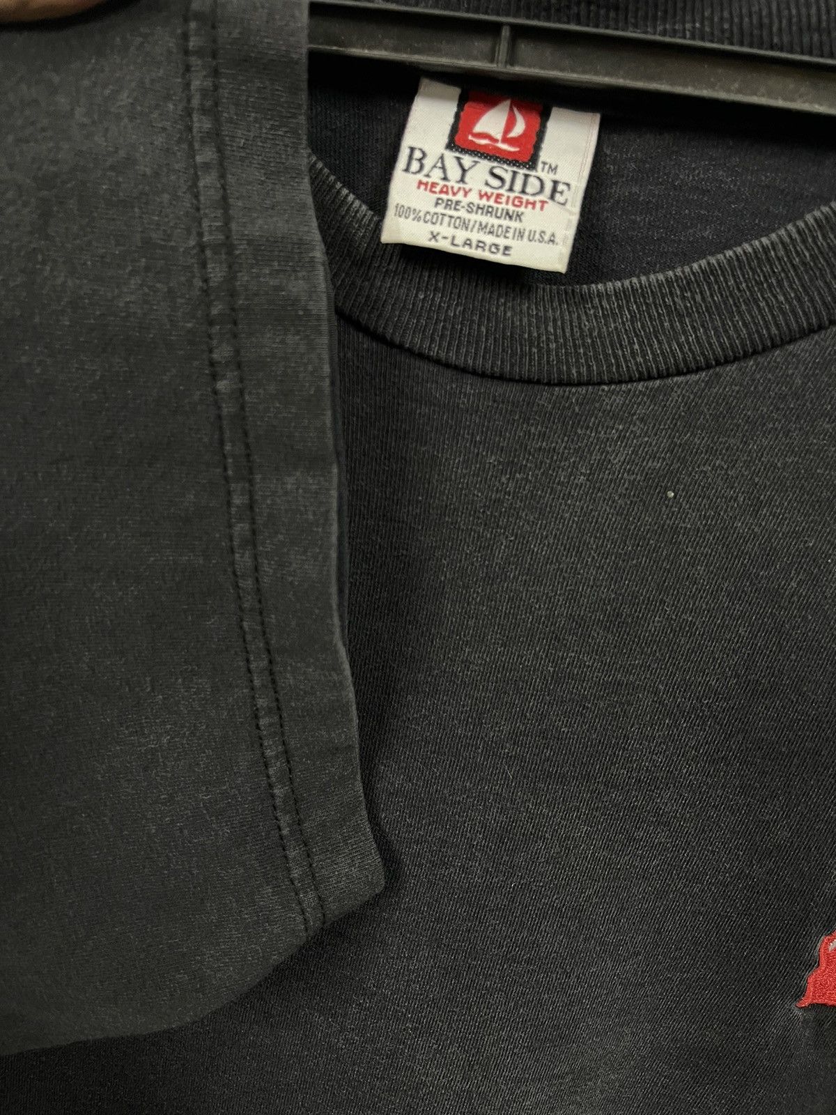 RayBan × Vintage Vintage 90s Men In Black Featuring Rayban Embroidery Tee Size US XL / EU 56 / 4 - 4 Thumbnail