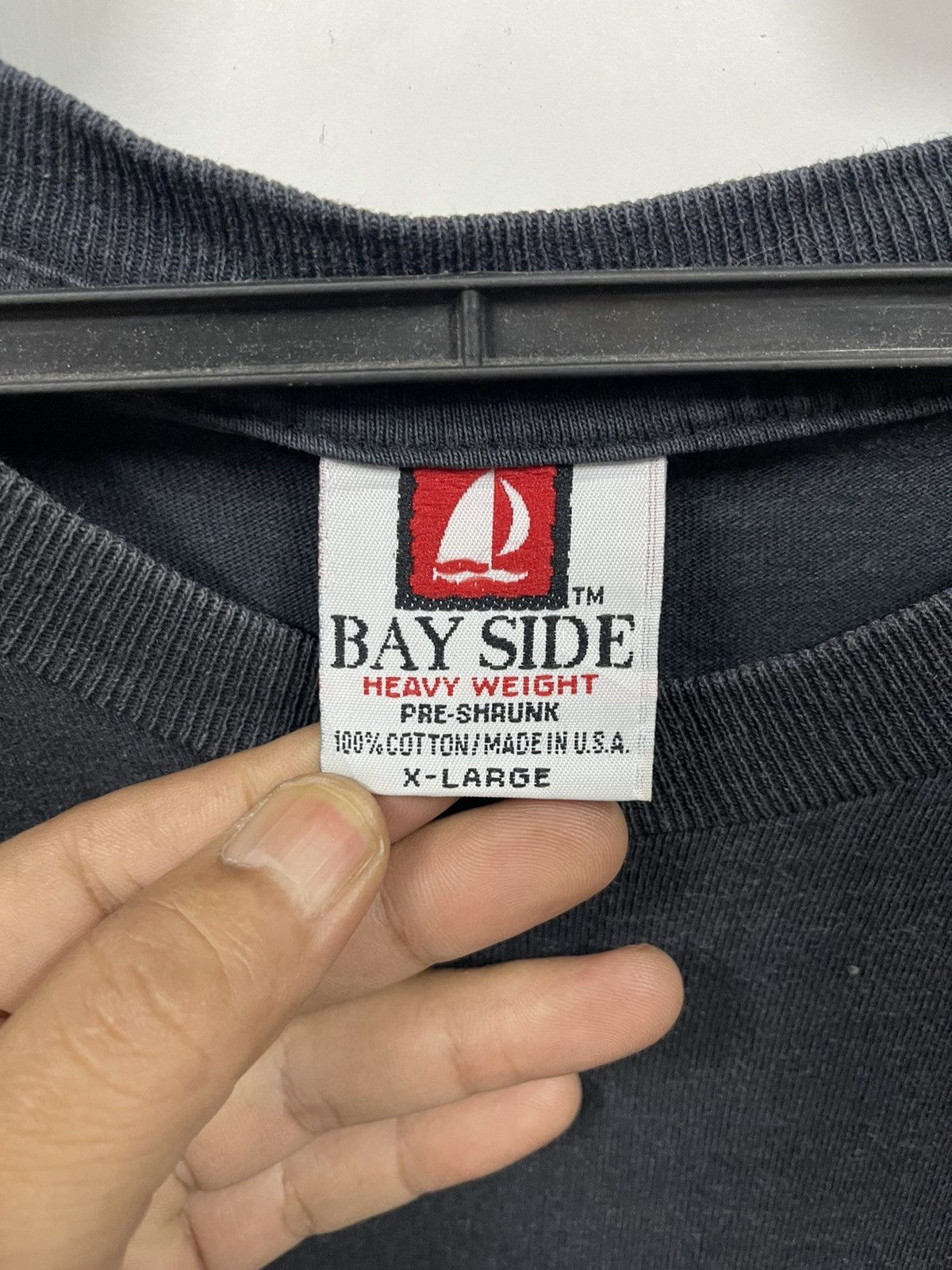 RayBan × Vintage Vintage 90s Men In Black Featuring Rayban Embroidery Tee Size US XL / EU 56 / 4 - 3 Thumbnail
