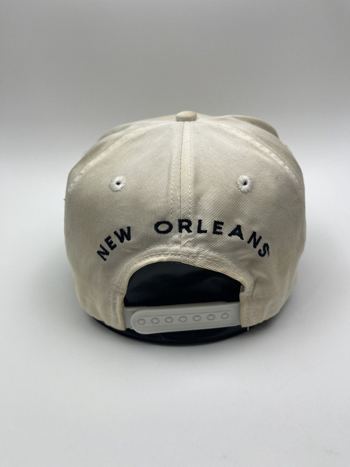 Other Vintage Mardi Gras hat (there is a yellowish effect) Size ONE SIZE - 5 Thumbnail