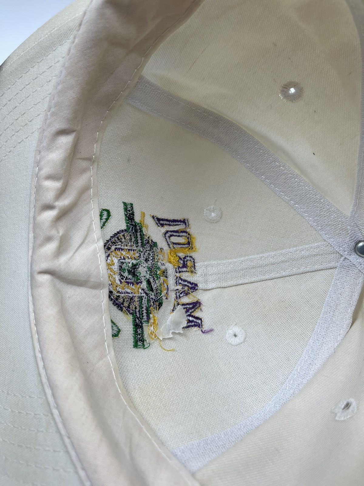 Other Vintage Mardi Gras hat (there is a yellowish effect) Size ONE SIZE - 12 Thumbnail
