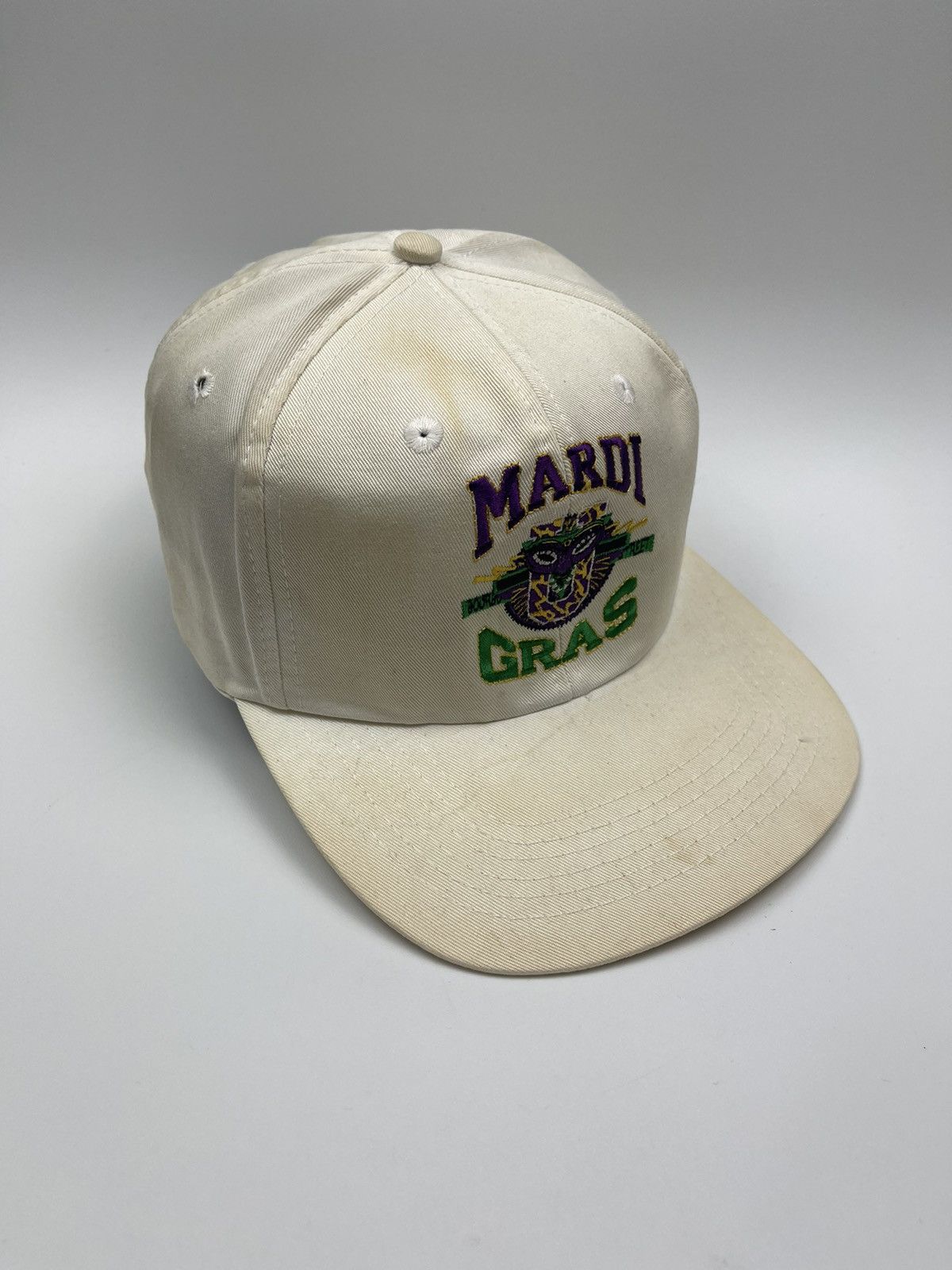 Other Vintage Mardi Gras hat (there is a yellowish effect) Size ONE SIZE - 2 Thumbnail