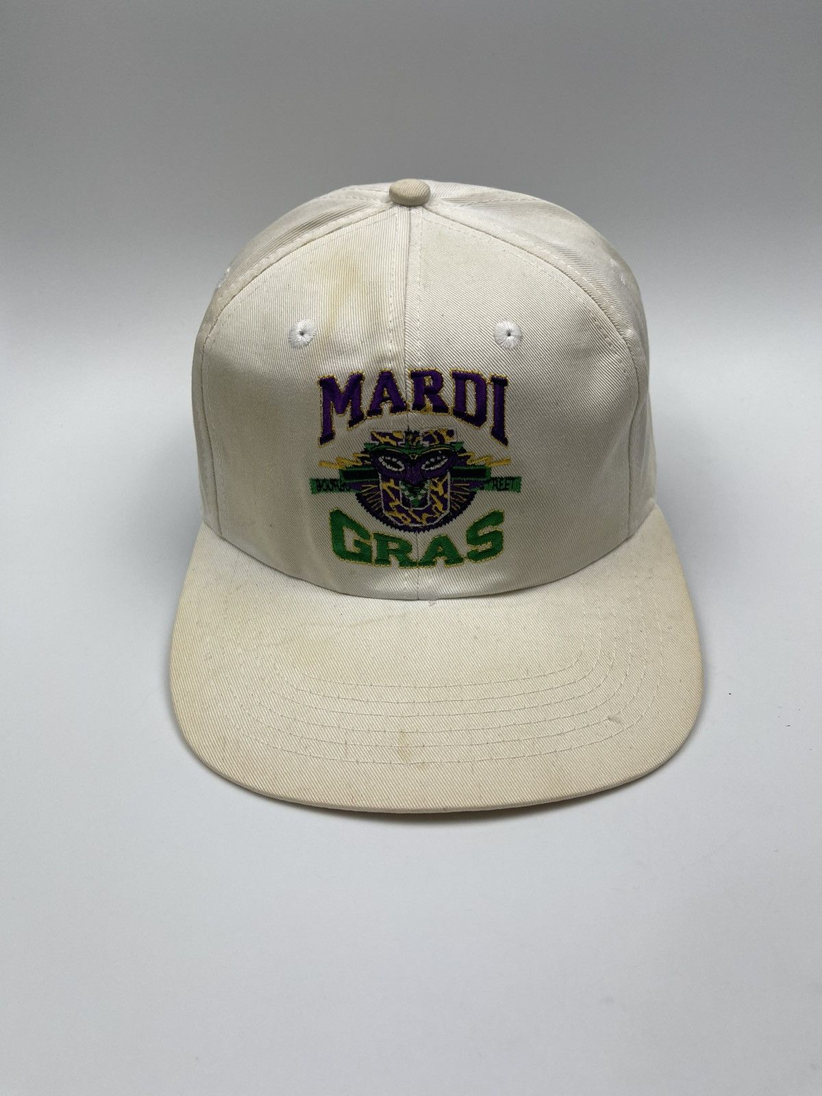 Other Vintage Mardi Gras hat (there is a yellowish effect) Size ONE SIZE - 1 Thumbnail