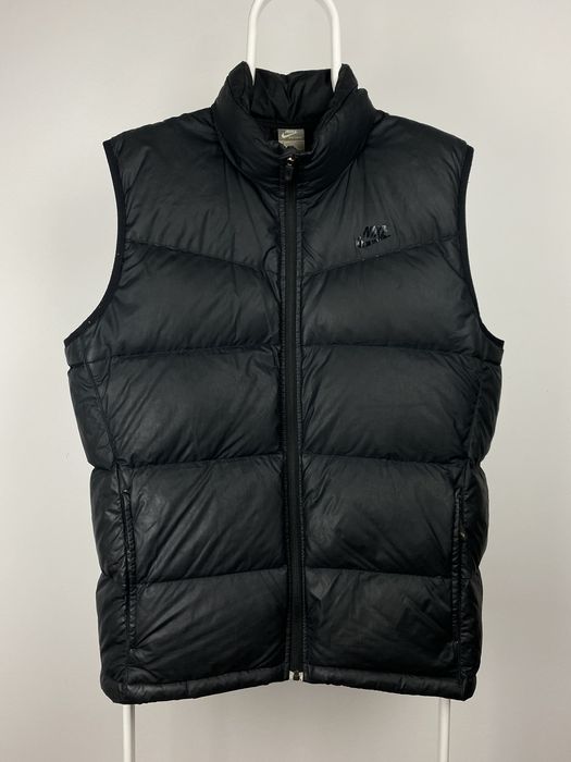 Nike Nike vintage black puffer vest small swoosh 2000s | Grailed