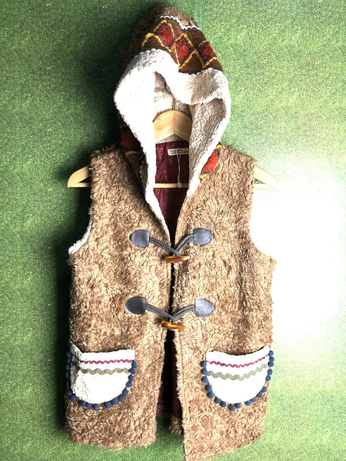 SWING FLEECE VEST HOODIE NATIVE RED INDIAN STYLE
