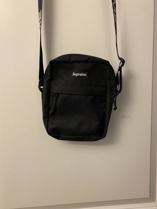 Supreme shoulder clearance bag grailed