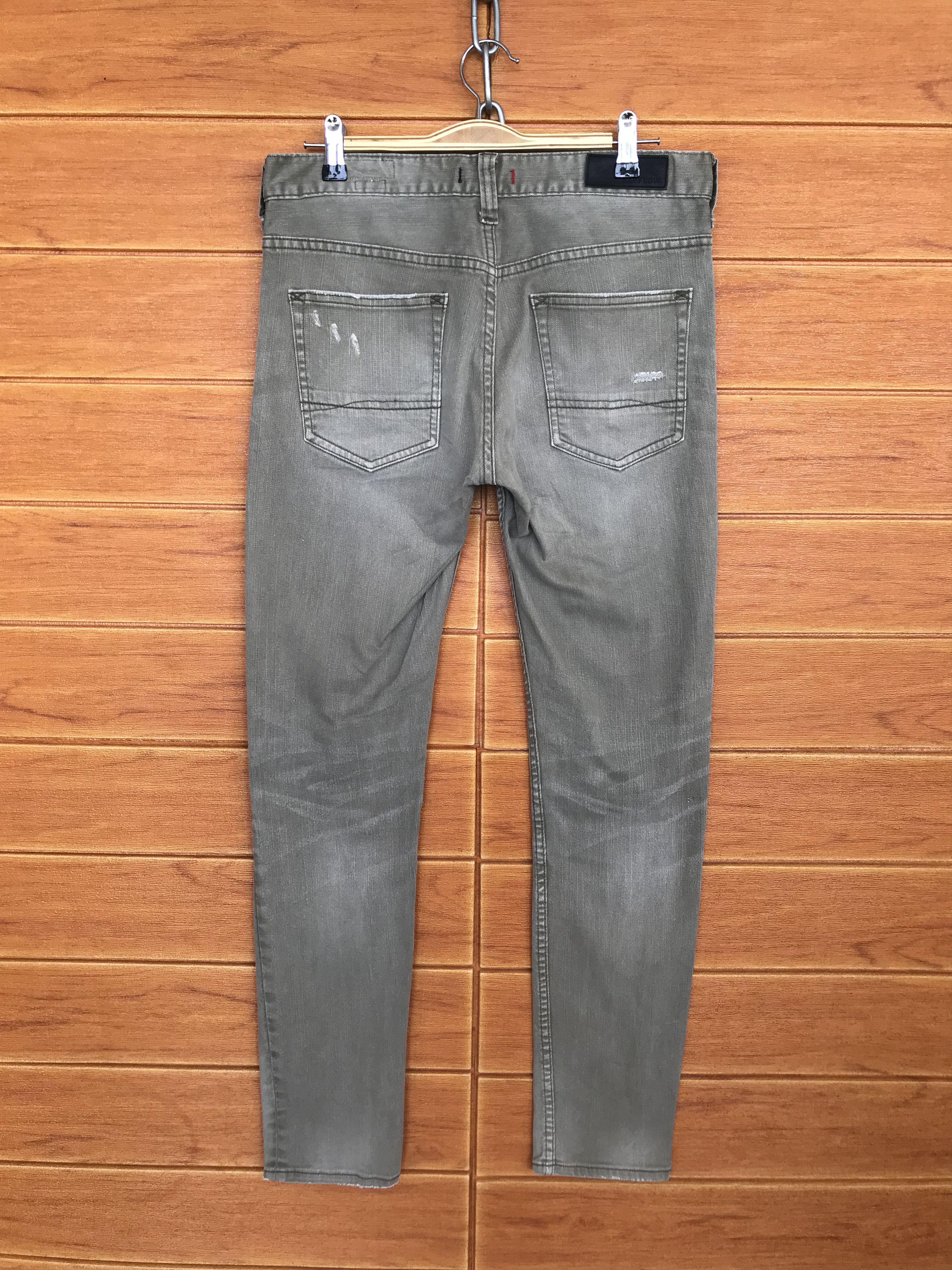 Comme des Garcons × Undercover Bayflow Slim Distressed Denim Jeans Size US 30 / EU 46 - 13 Thumbnail