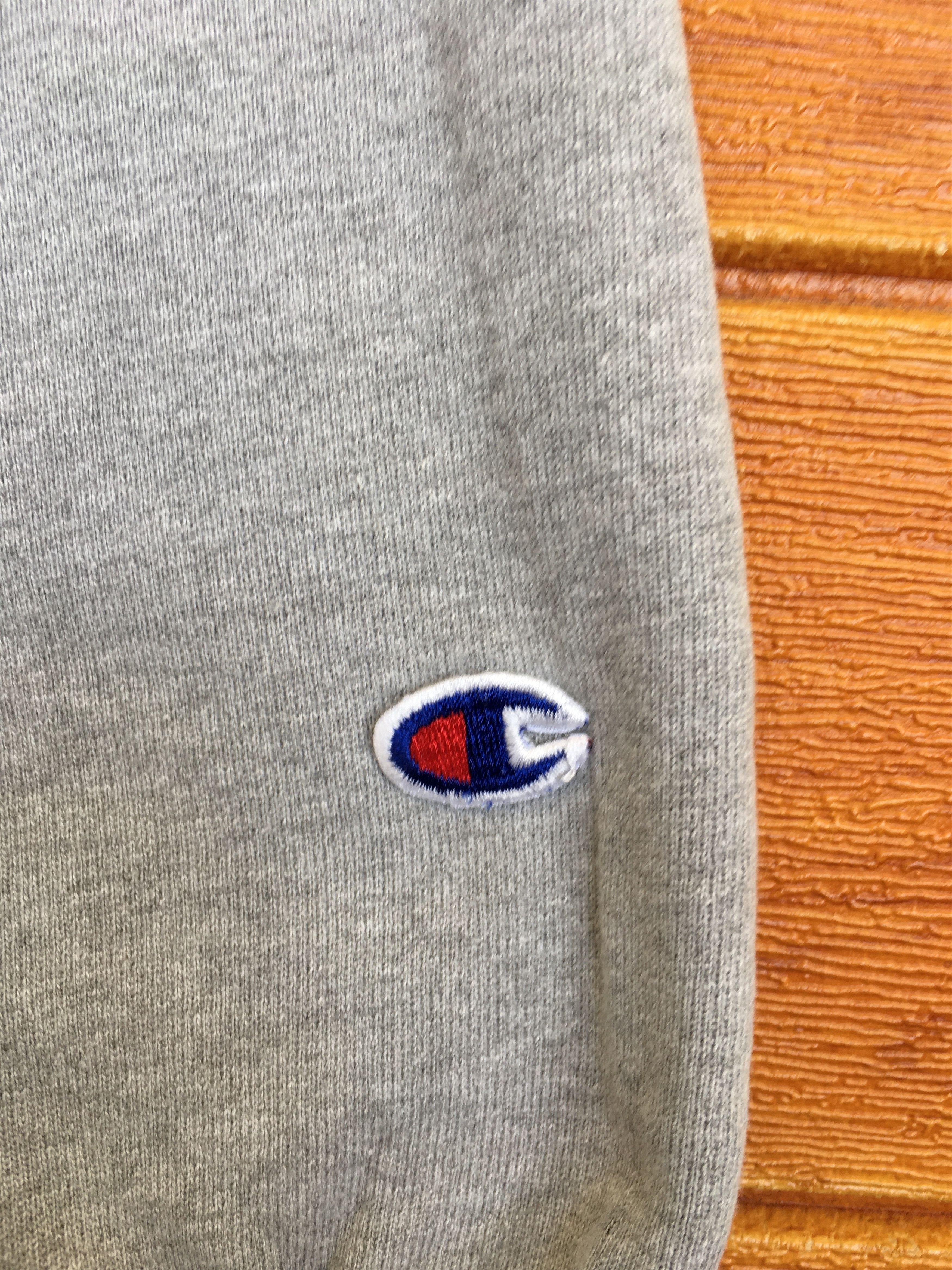 Champion Vintage 90s Champion Small Logo Sweatshirt Size US L / EU 52-54 / 3 - 6 Thumbnail